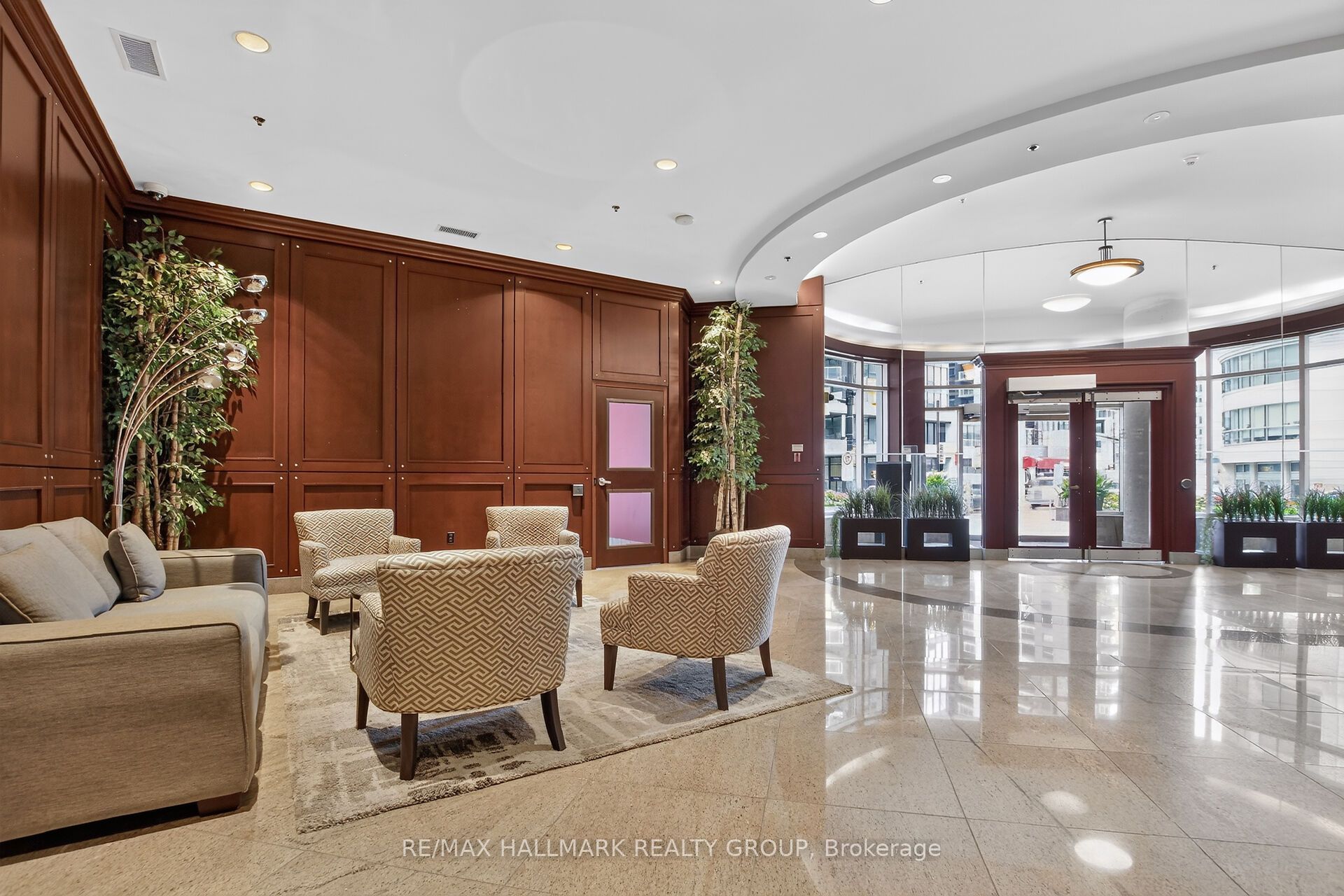 234 Rideau Street 203