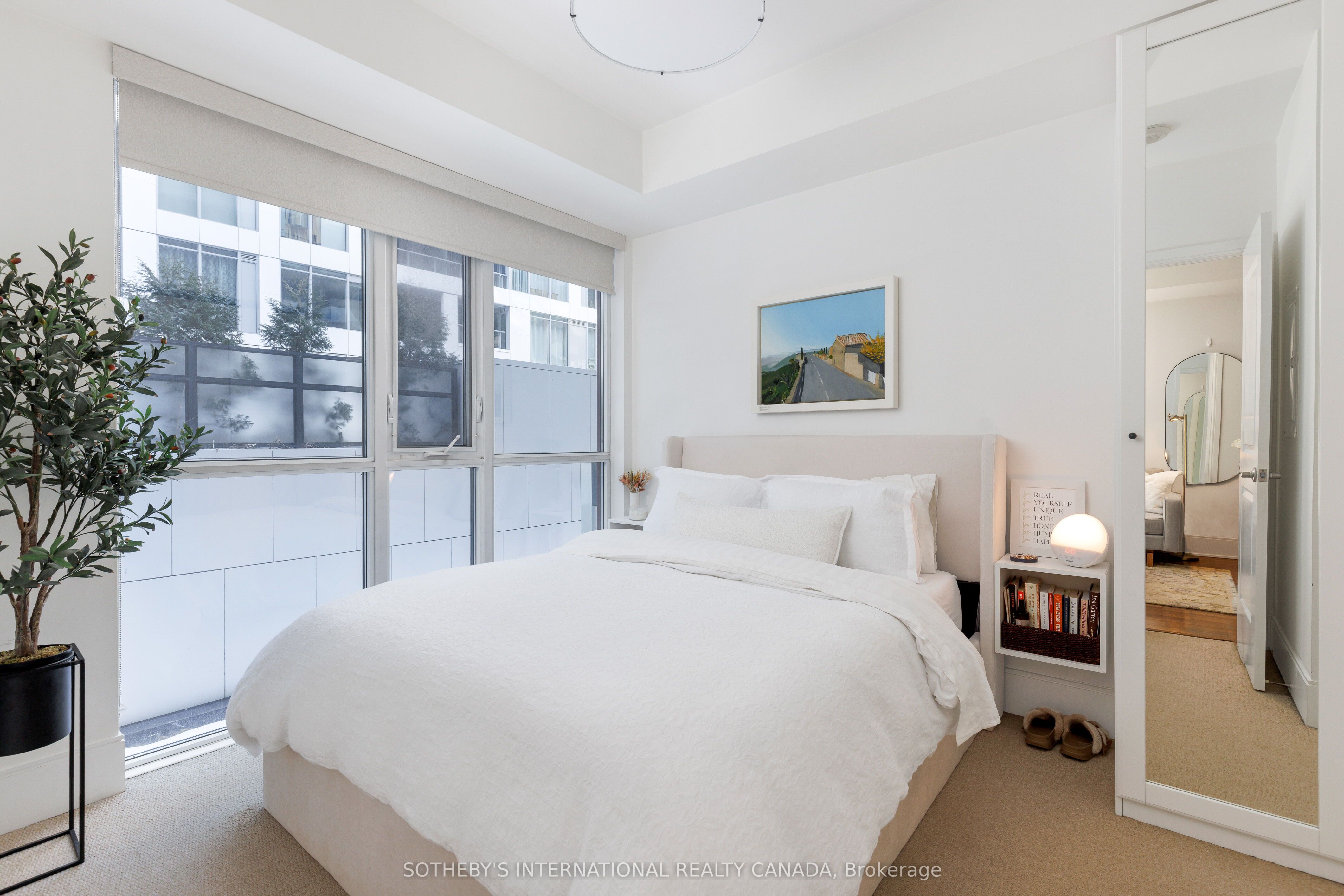 560 Front Street W 303