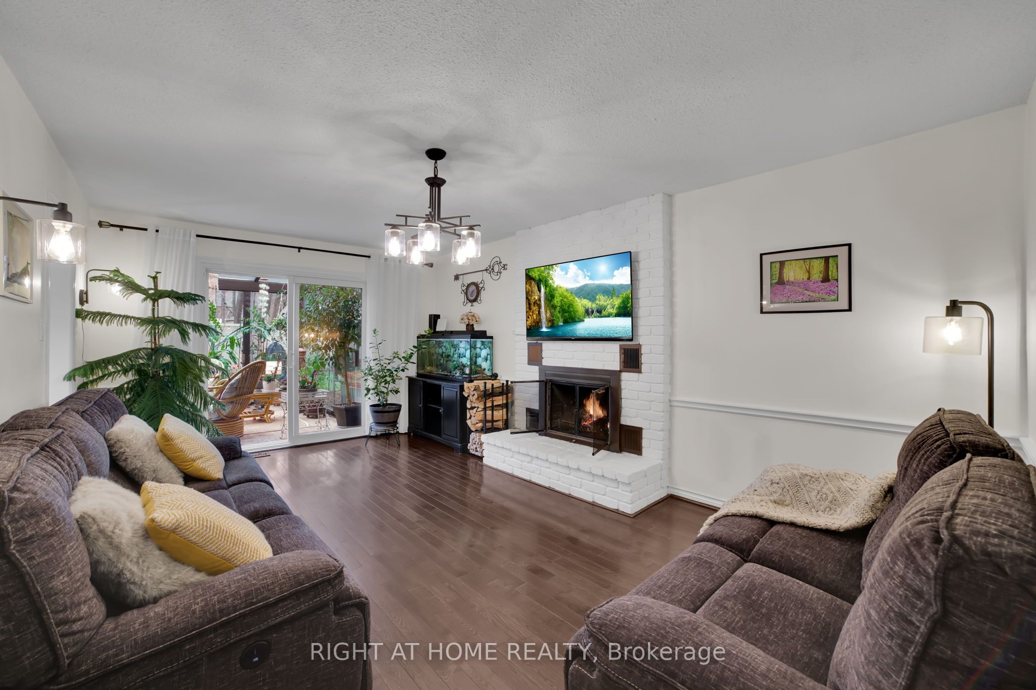 2298 Cavendish Drive