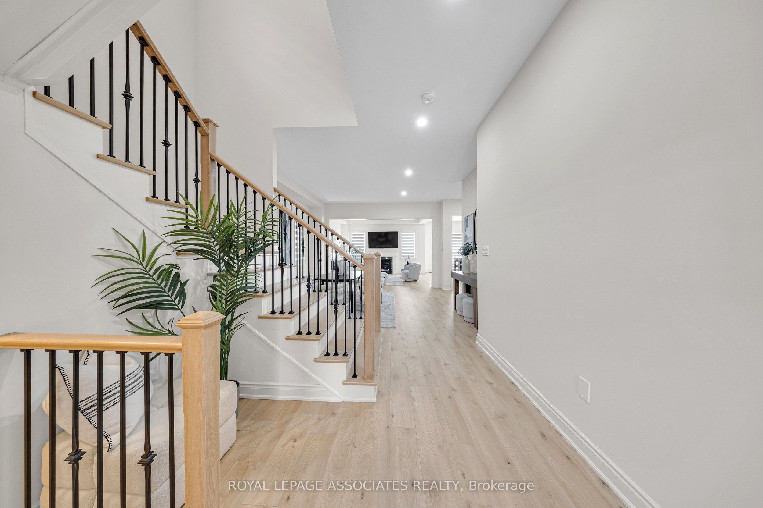 2215 Beckman Crescent