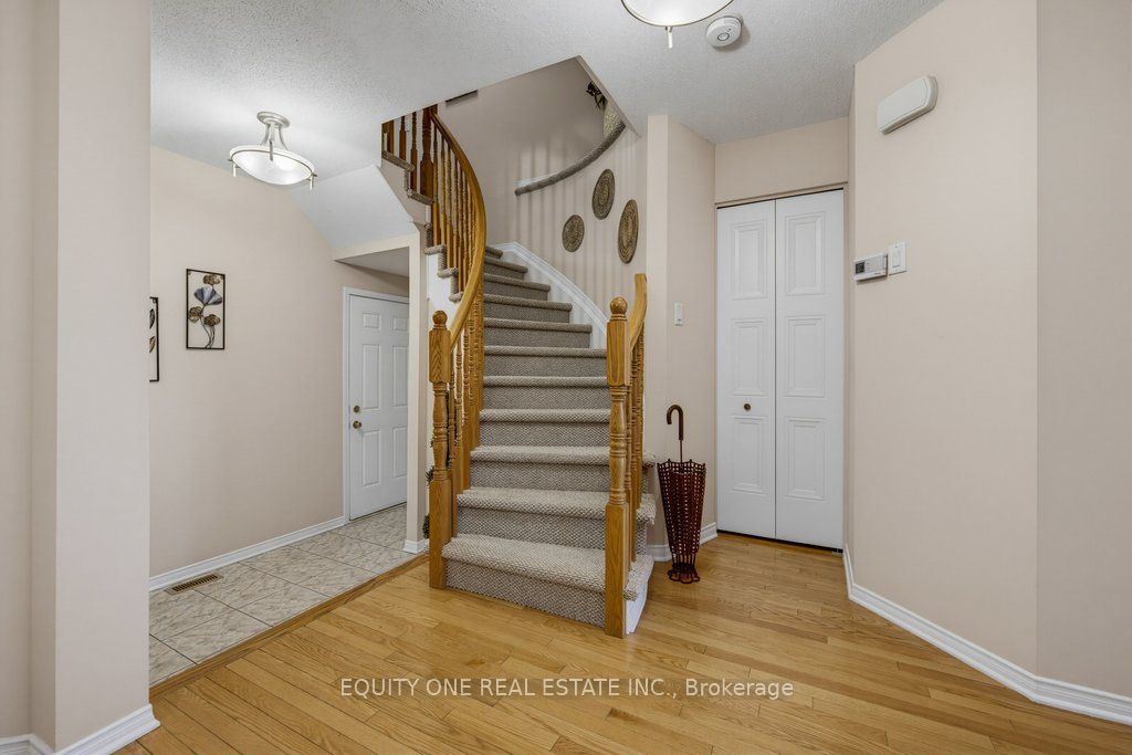 325 Applecross Crescent