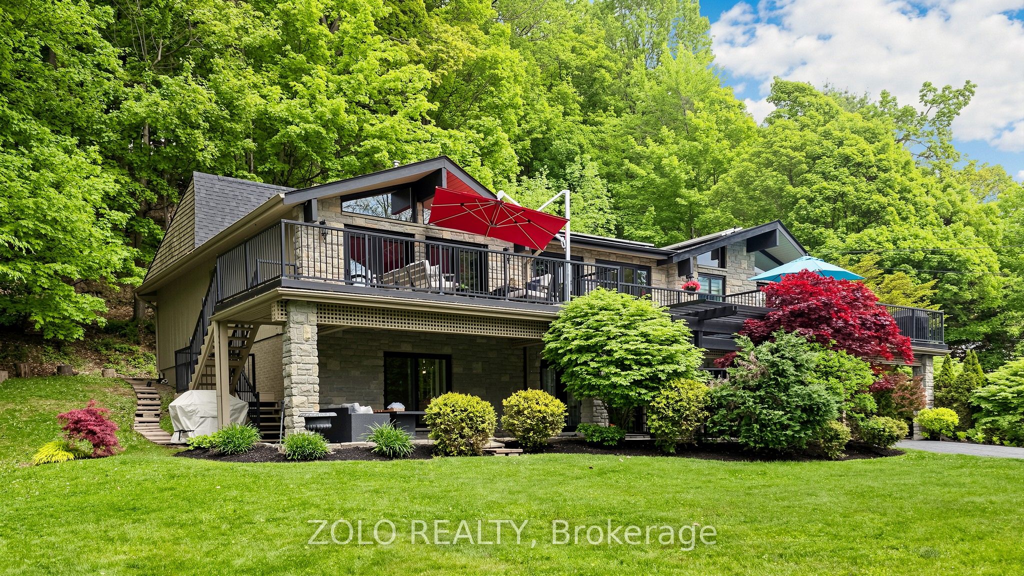 41 Meadowcliffe Drive