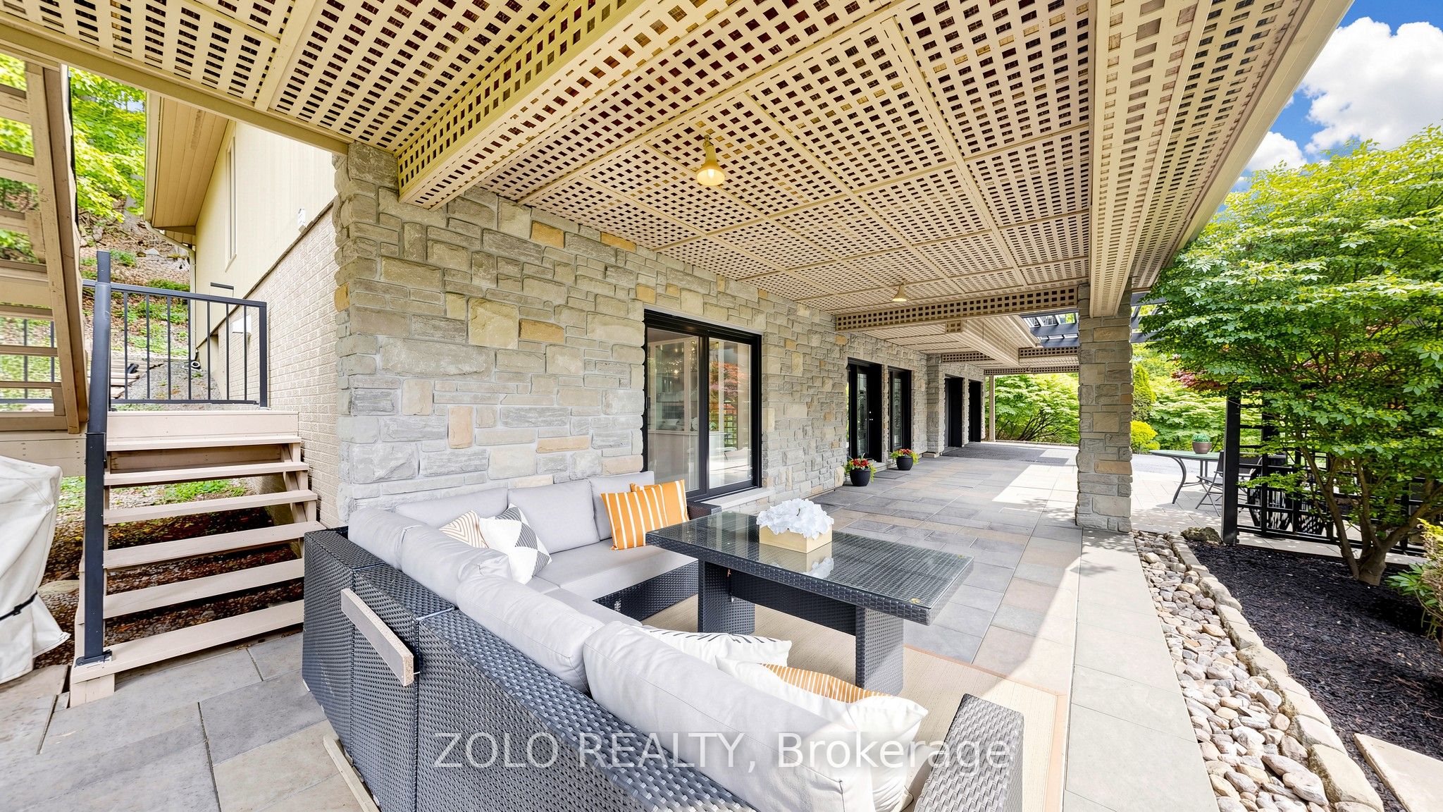 41 Meadowcliffe Drive