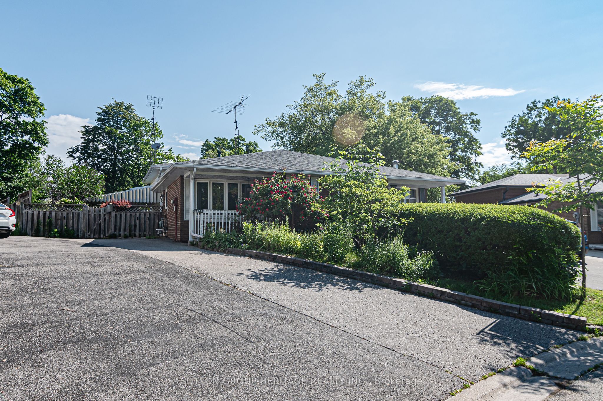 1113 Valley Court