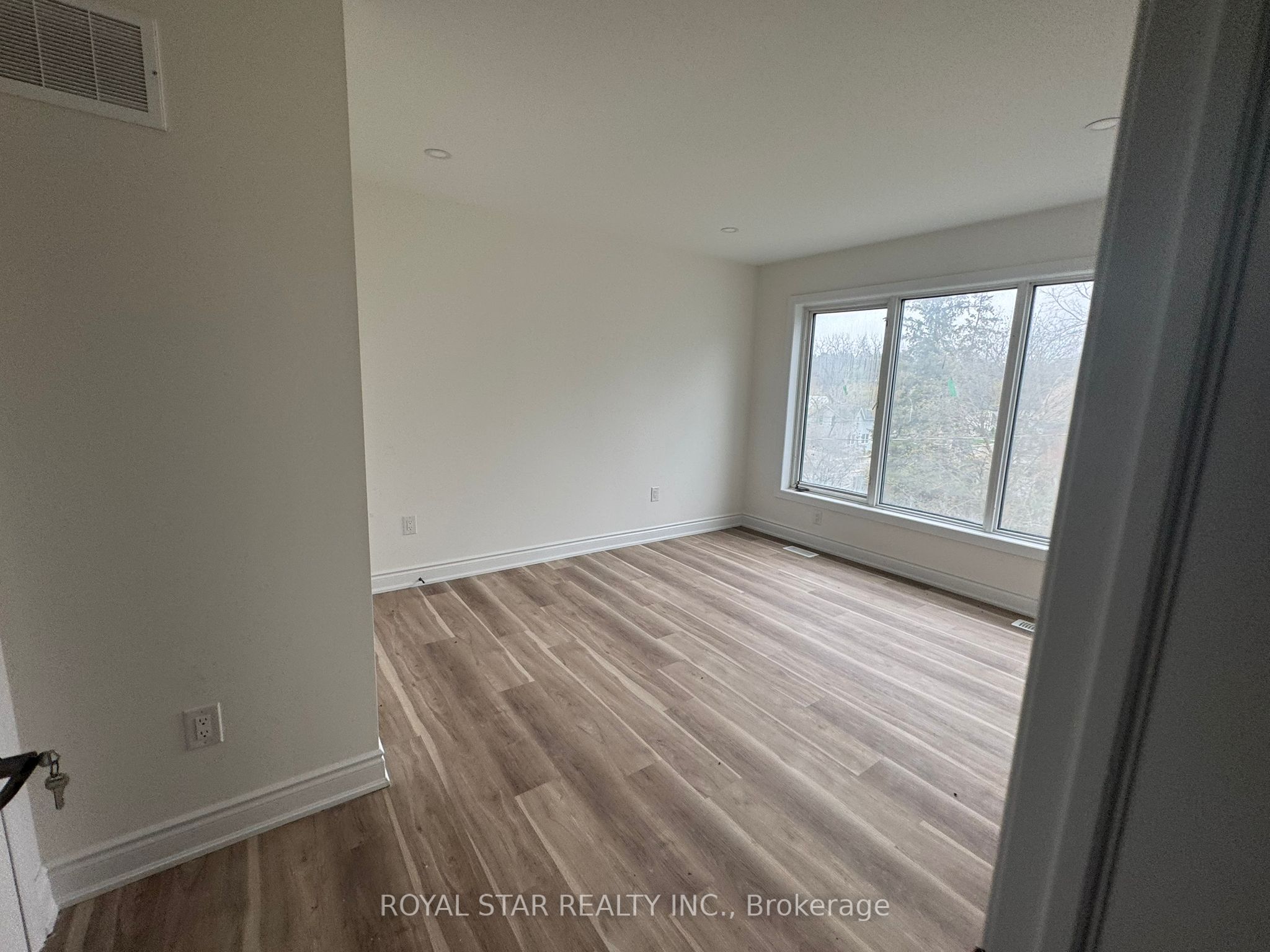 504 Guelph Street