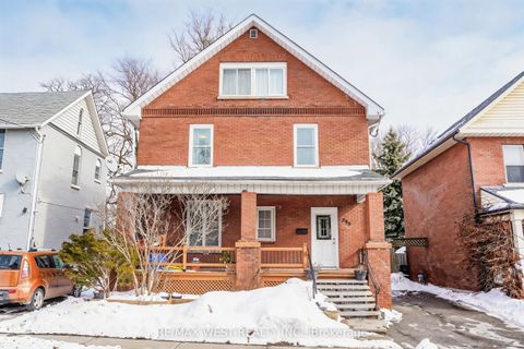 235 Dearborn Avenue Oshawa ON L1G 4Z3