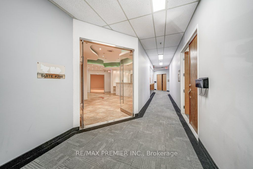 140 Woodbridge Avenue DU200