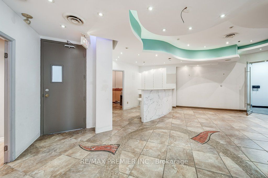 140 Woodbridge Avenue DU200