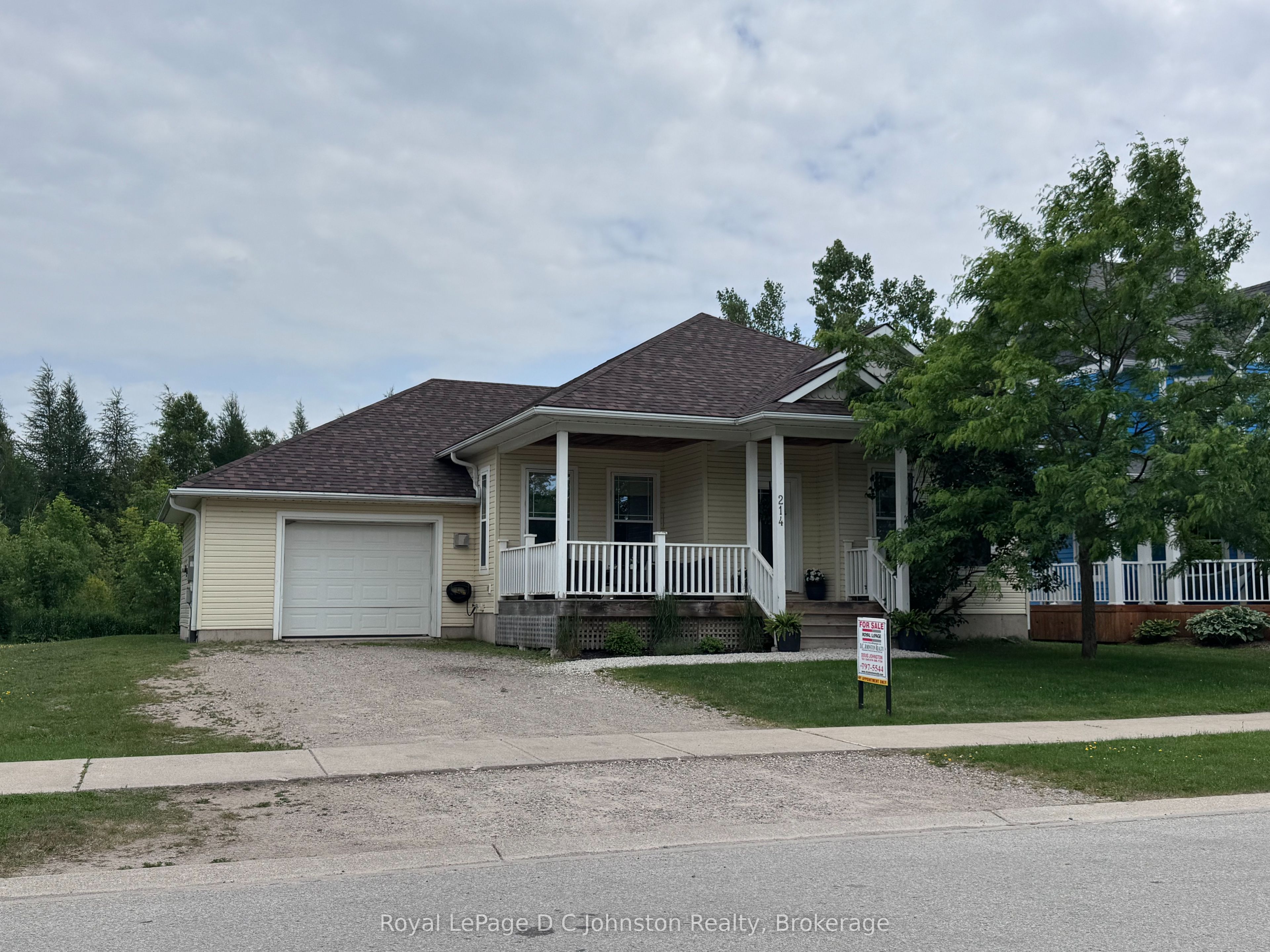214 Emerald Drive S