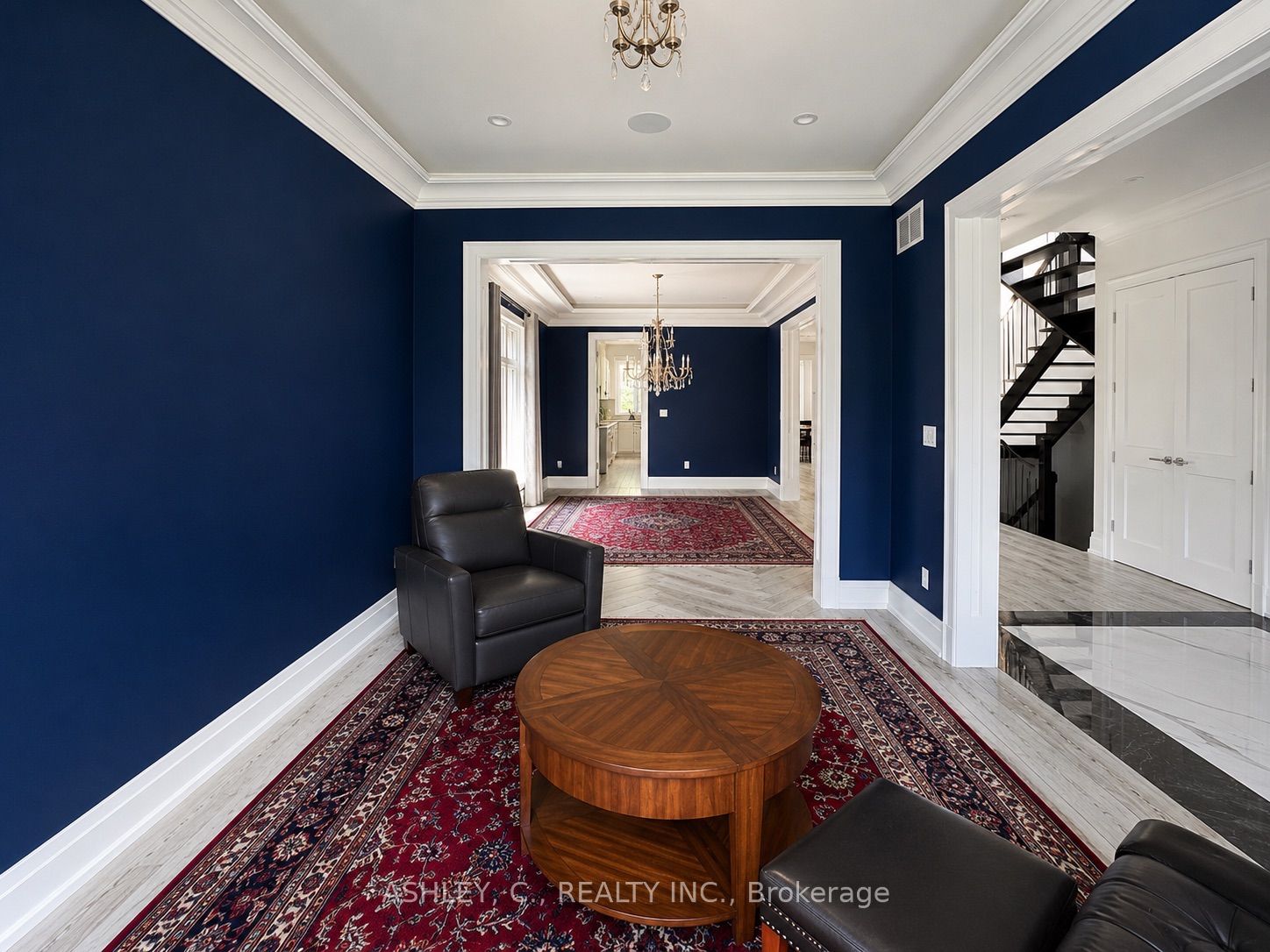 2588 Sharon Crescent