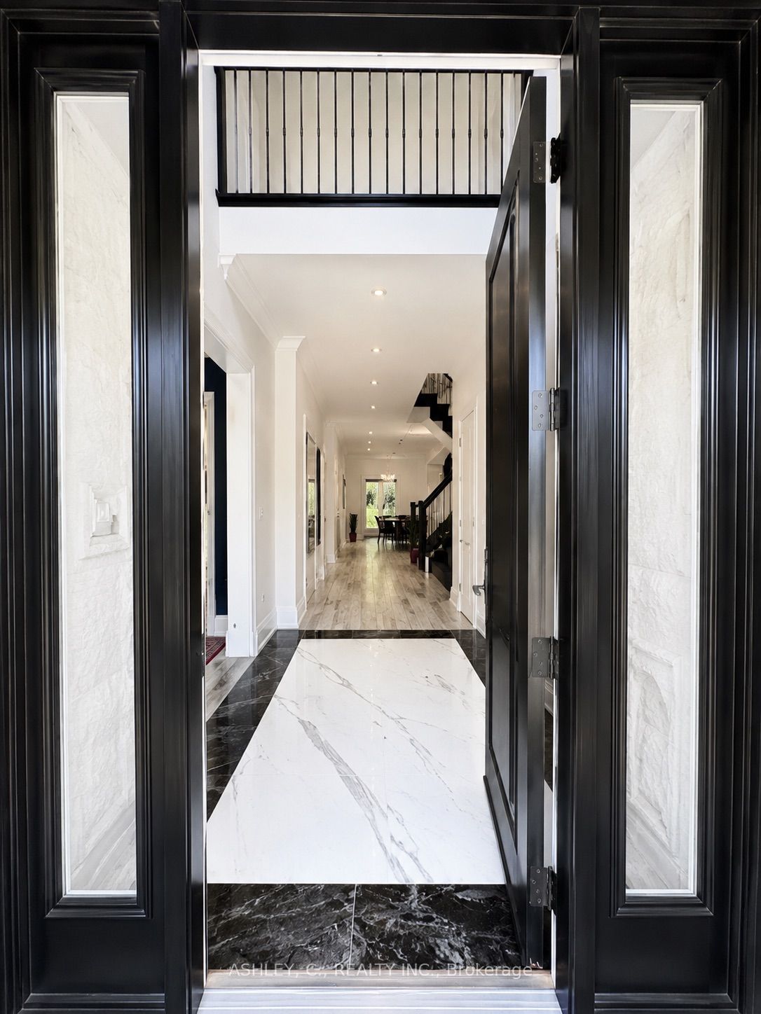 2588 Sharon Crescent