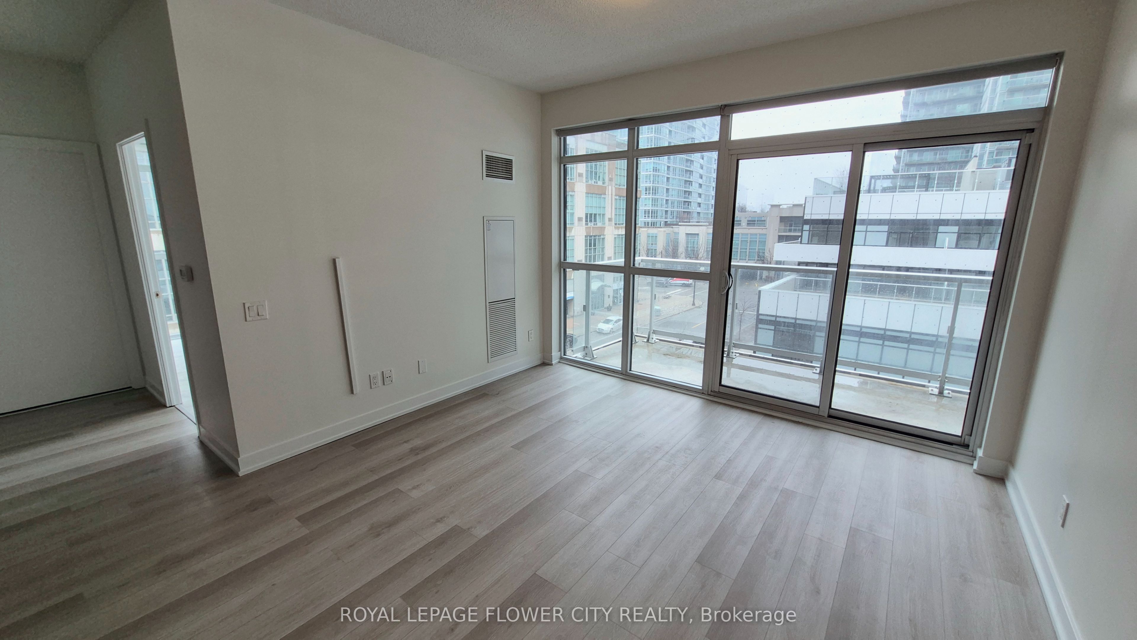 251 Manitoba Street 432