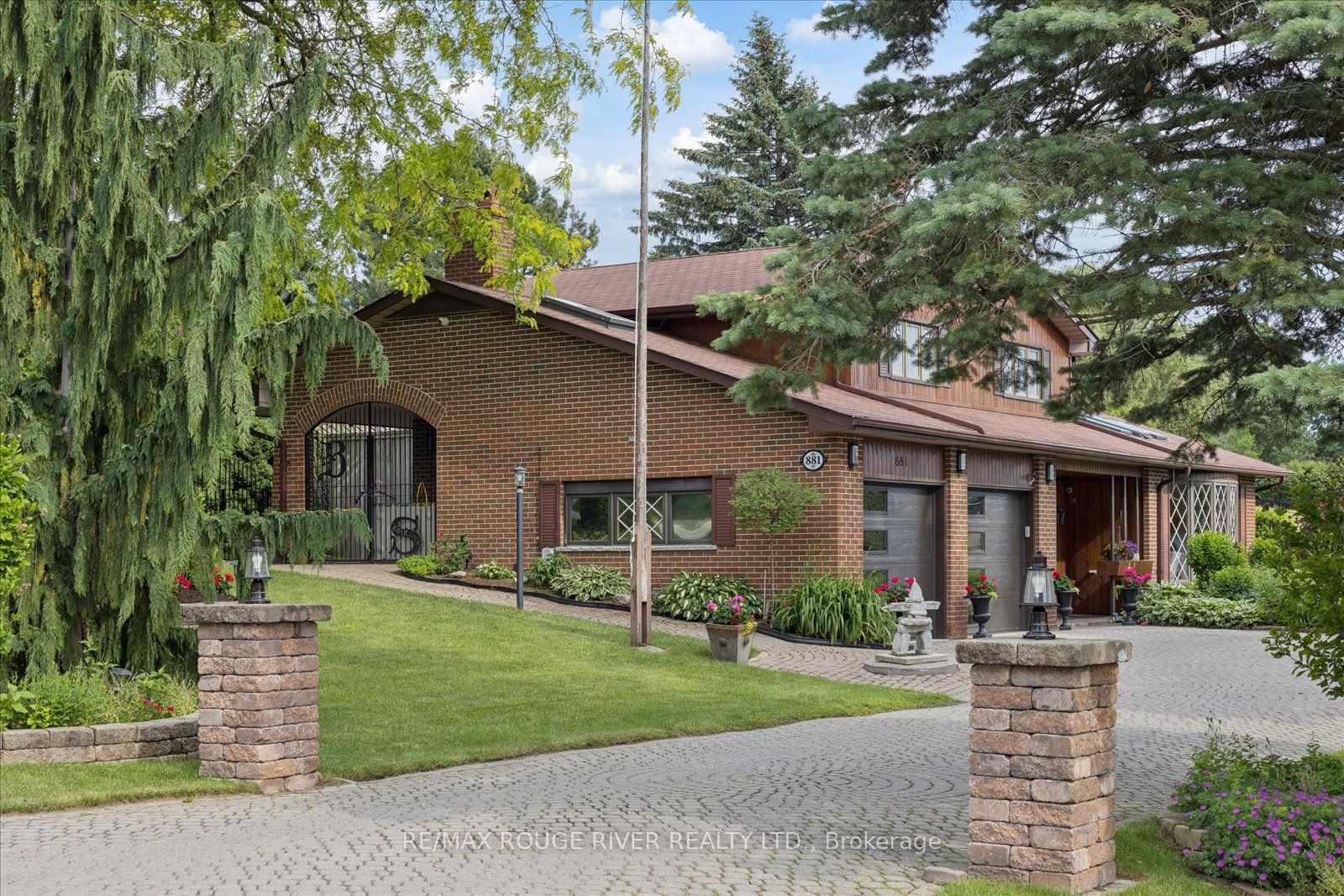 881 Swiss Heights Drive