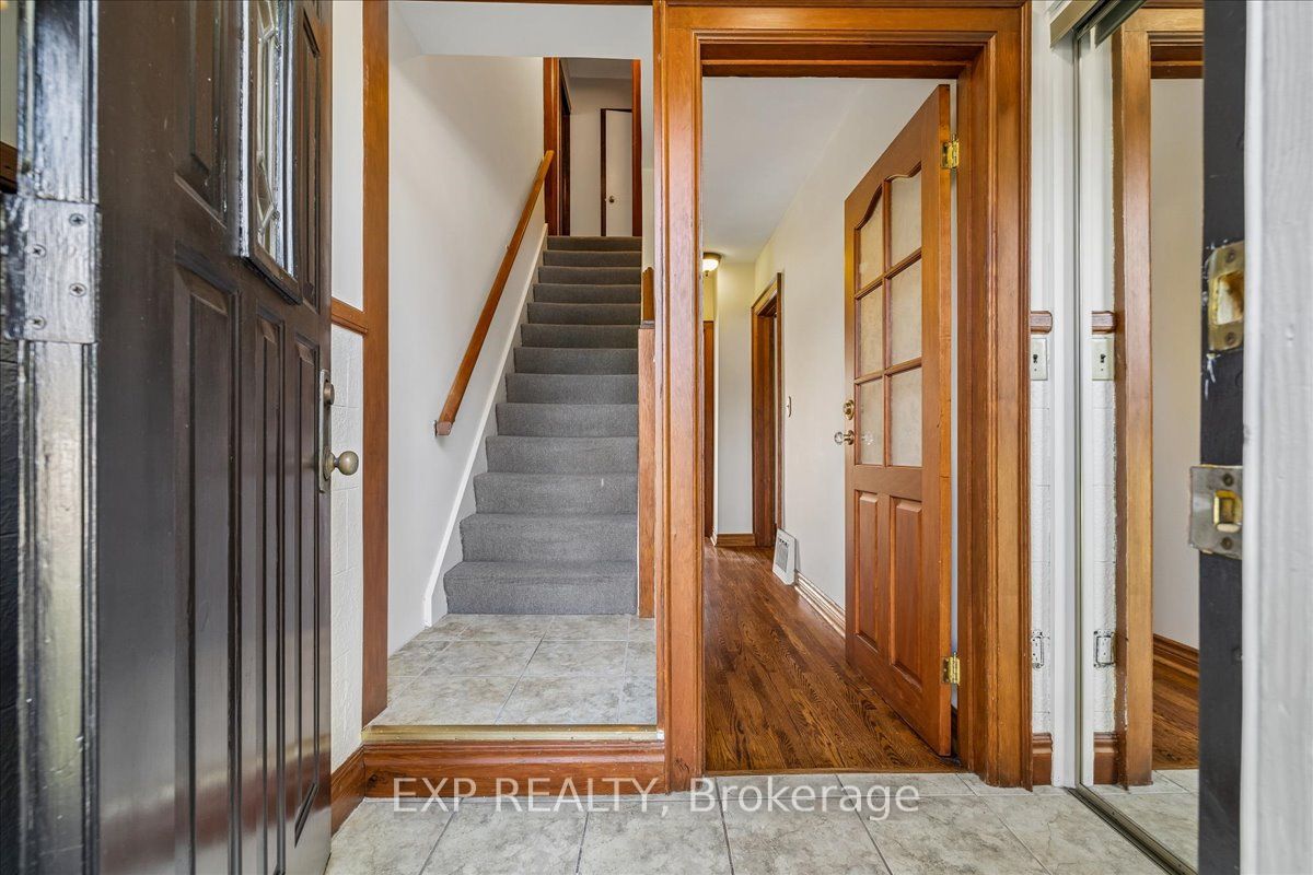 1025 KING Road
