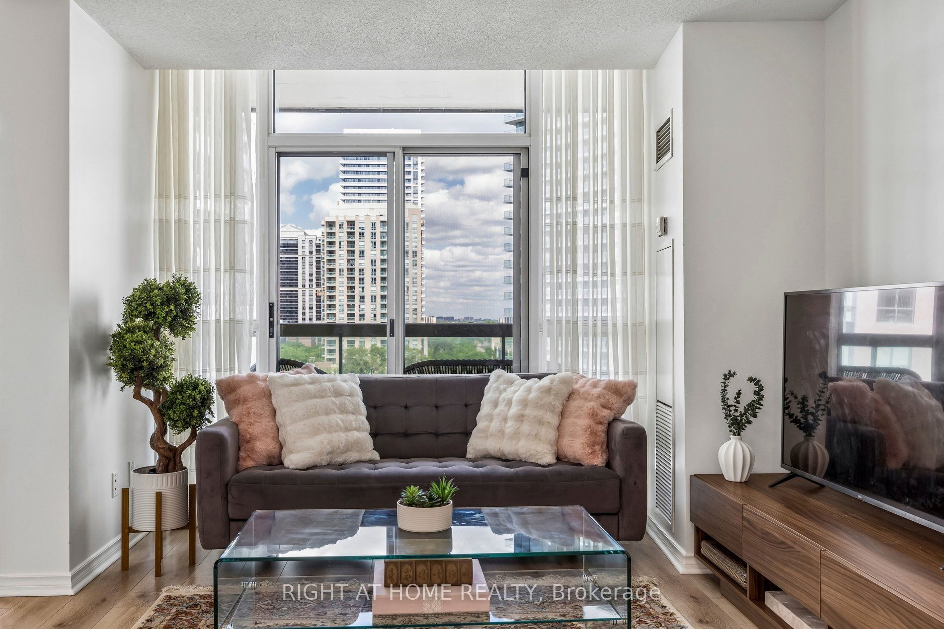 503 Beecroft Road 1116