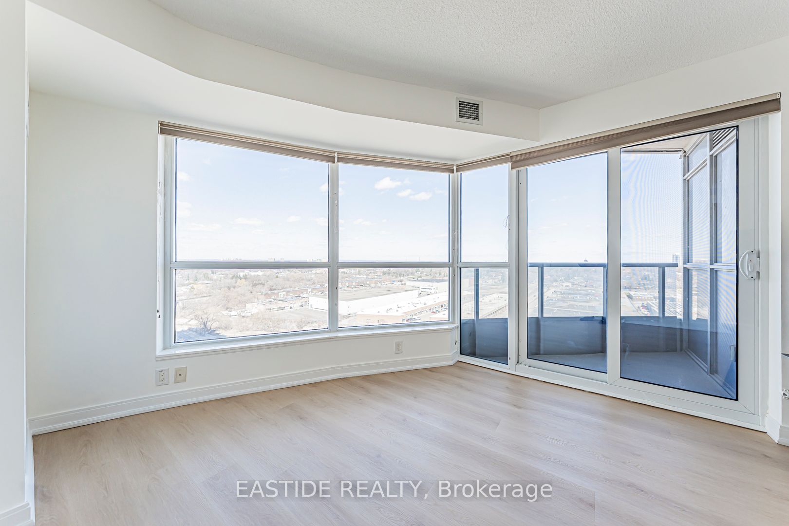 151 Village Green Square 1508