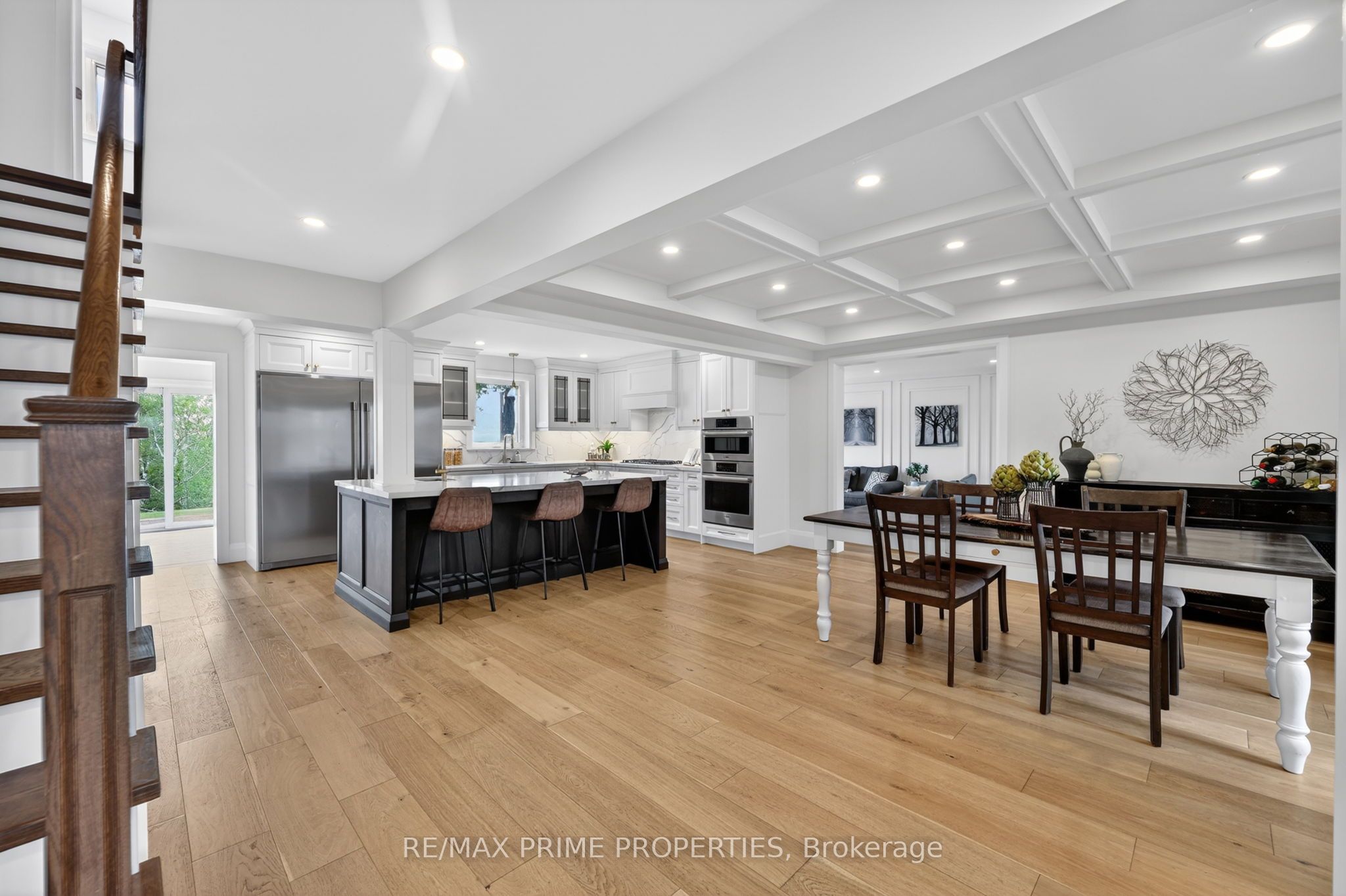 64 Balmoral Heights
