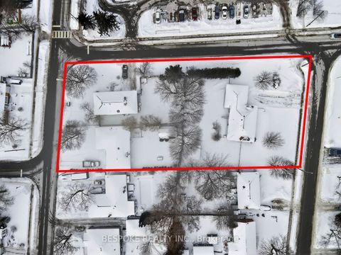 124 Fairview Avenue Whitchurch-Stouffville ON L4A 1E5