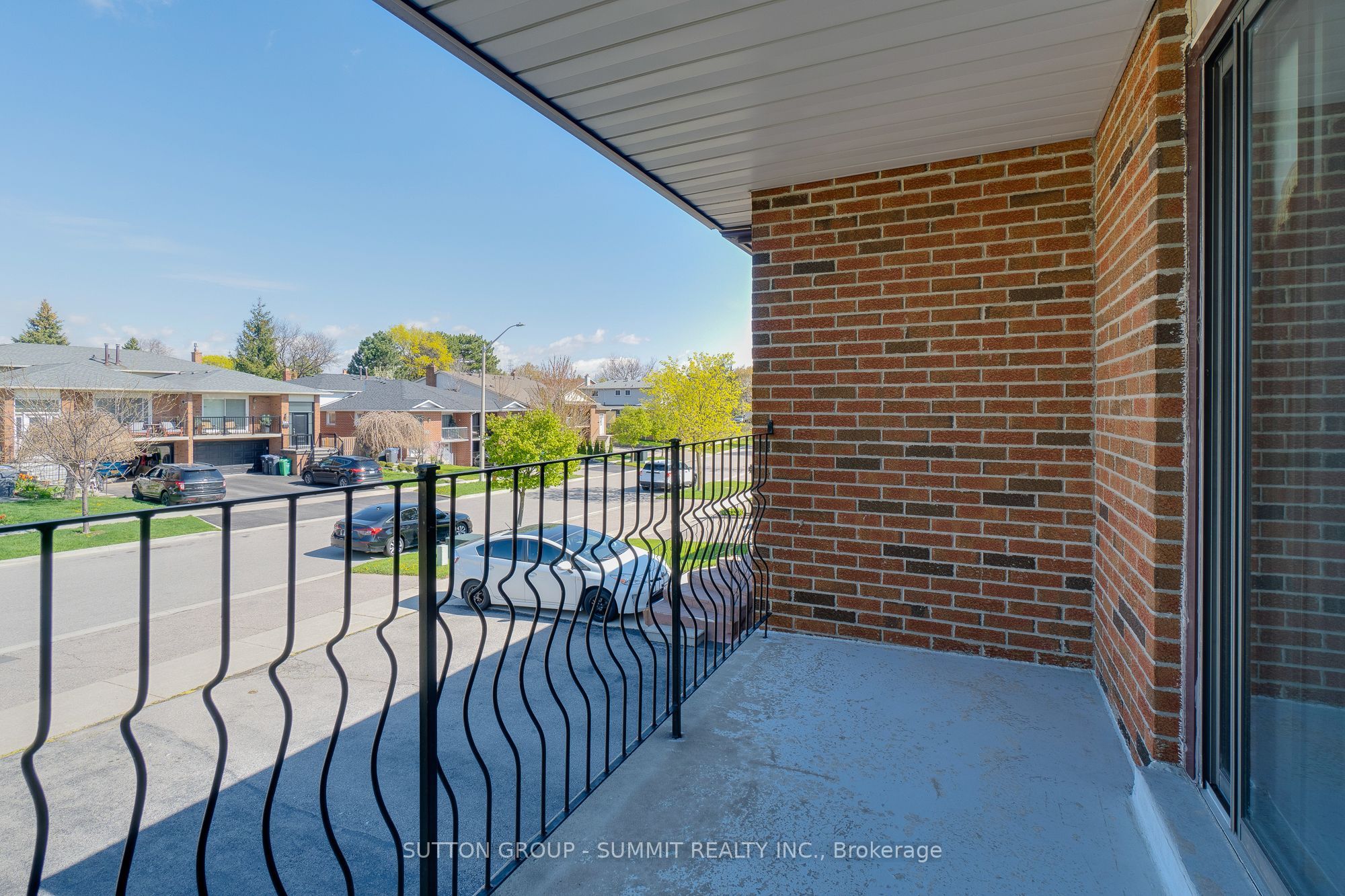 1571 CORKSTONE Glade