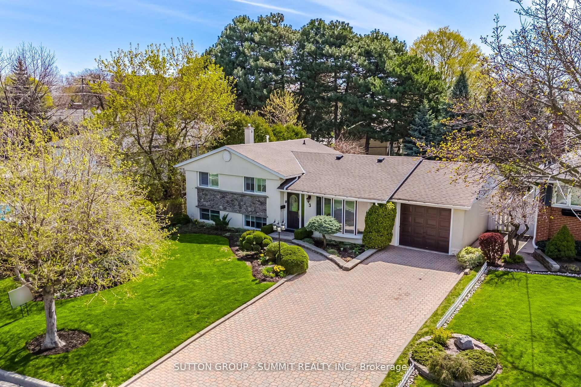 3 Donata Drive