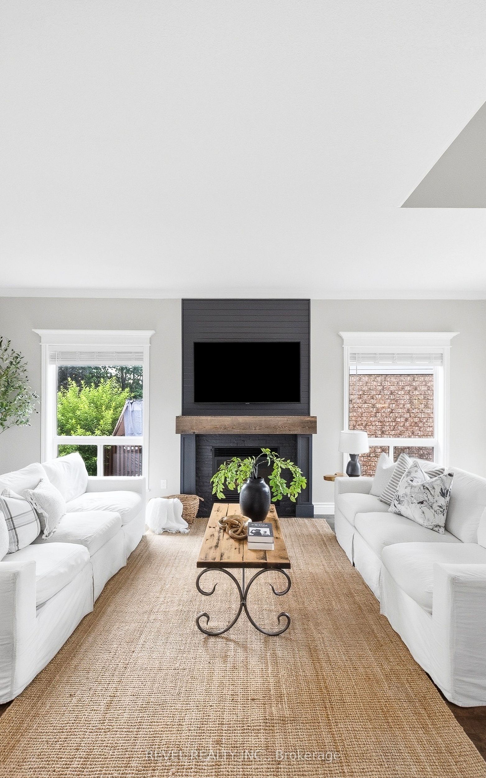 91 Biscayne Crescent