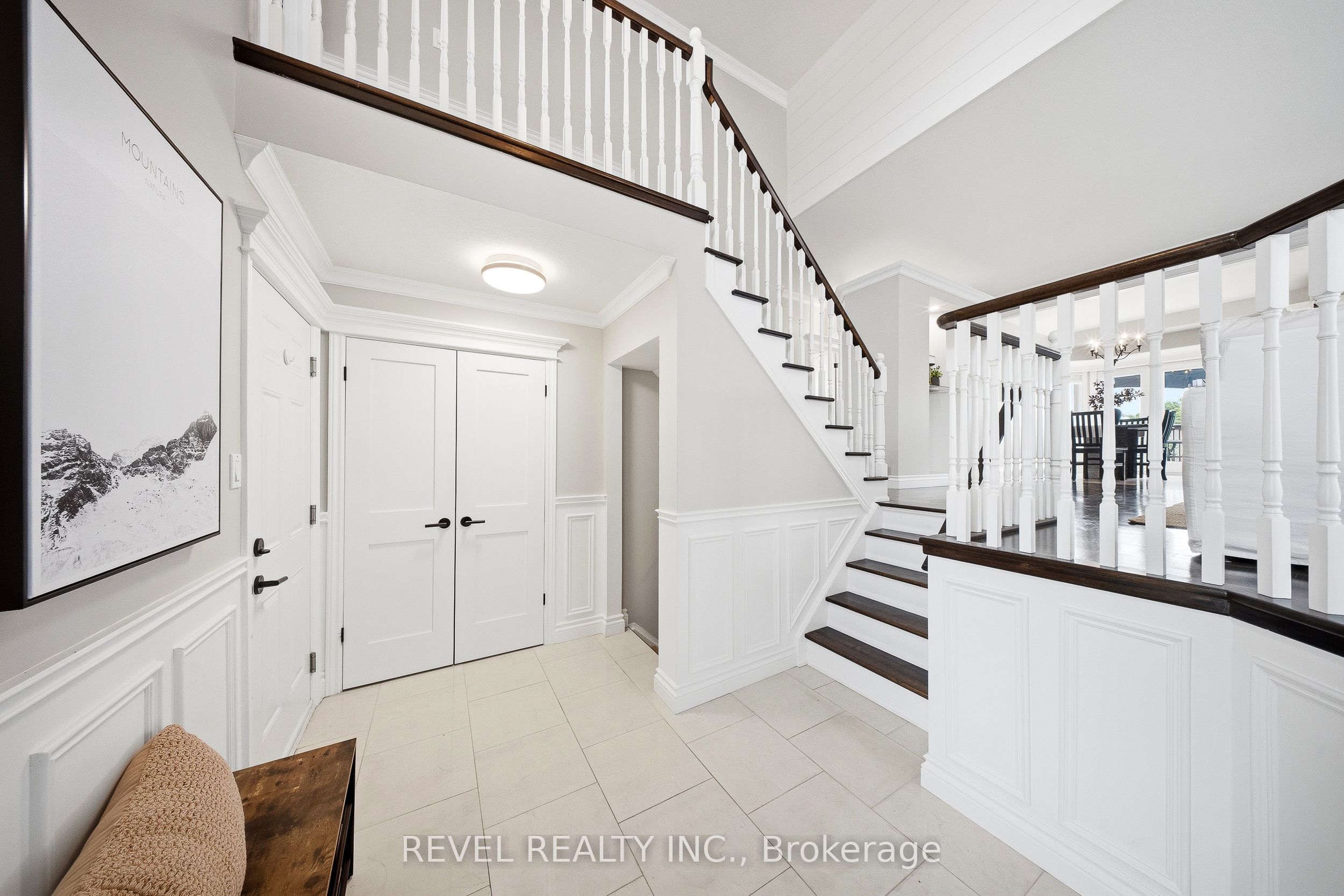 91 Biscayne Crescent