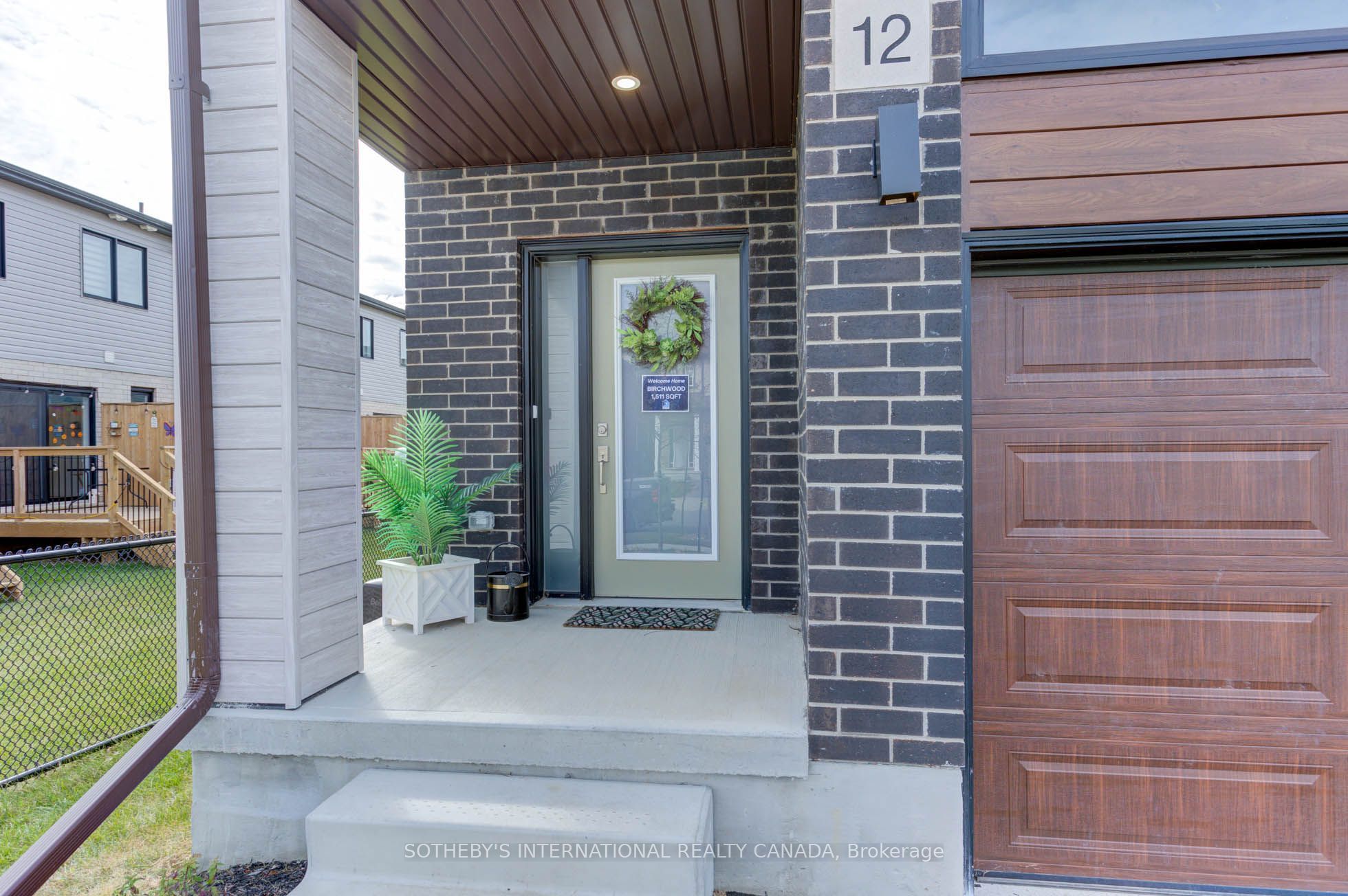 72 Bur Oak Common 79Q