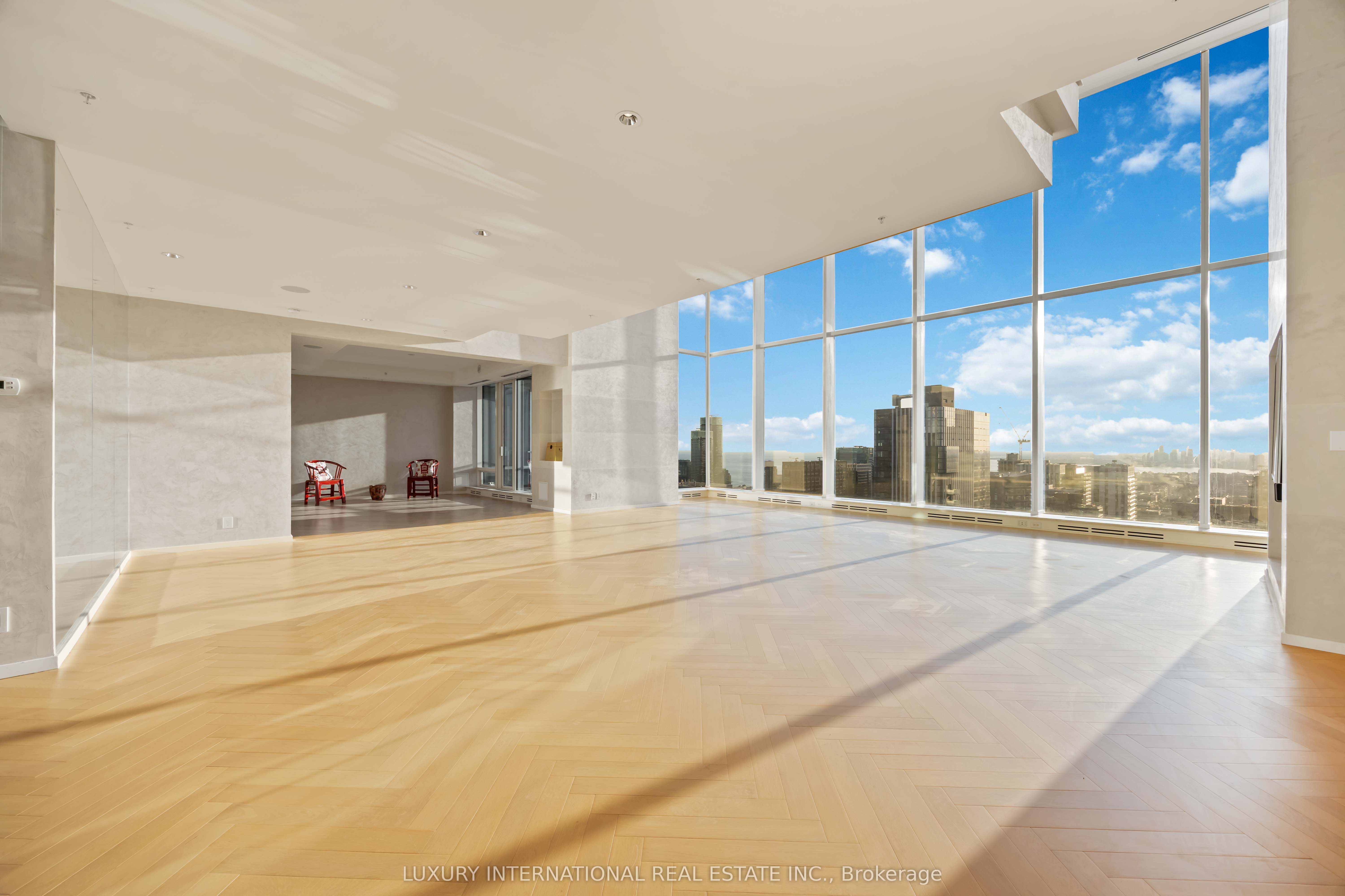 180 University Avenue 5602