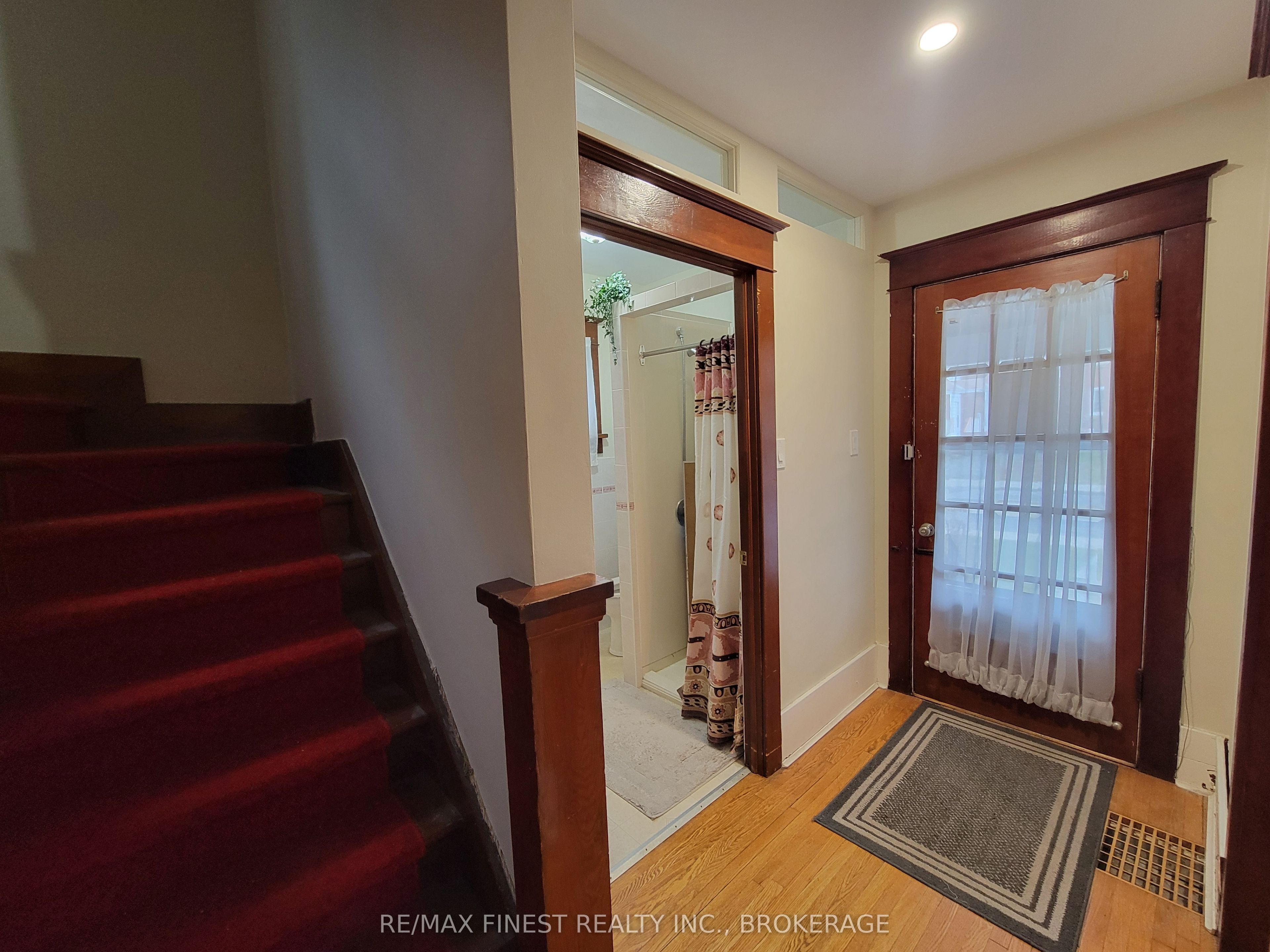 48 Dundas Street