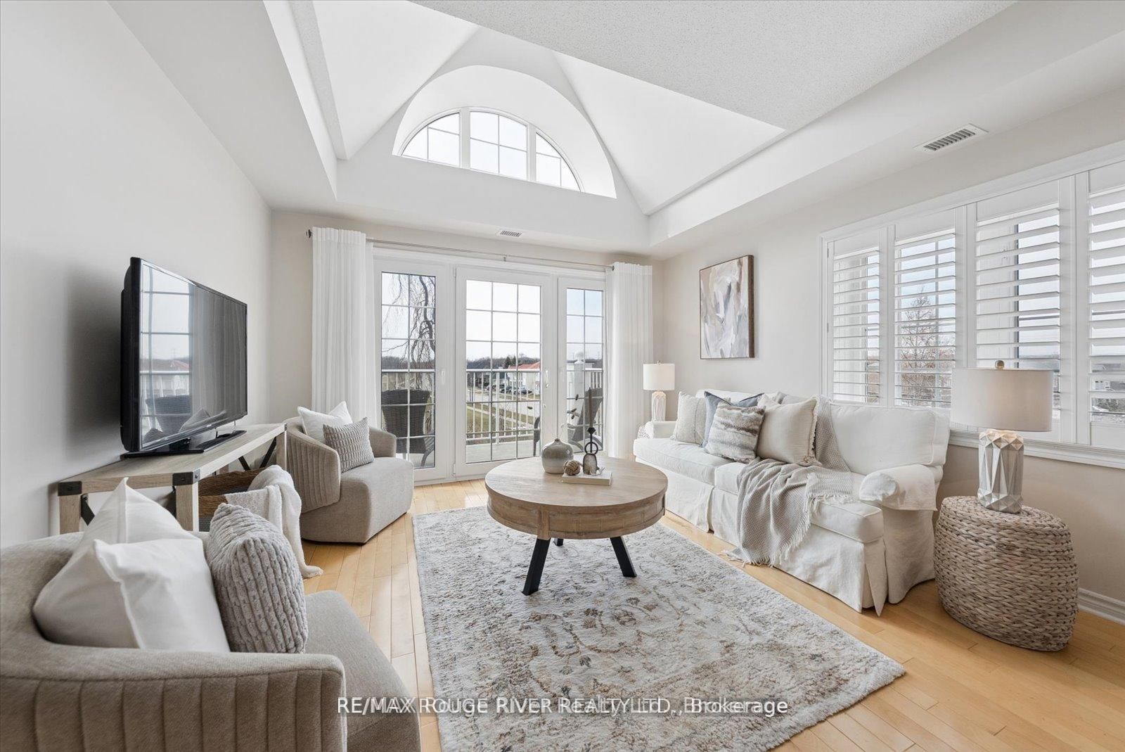 395 Lakebreeze Drive 306
