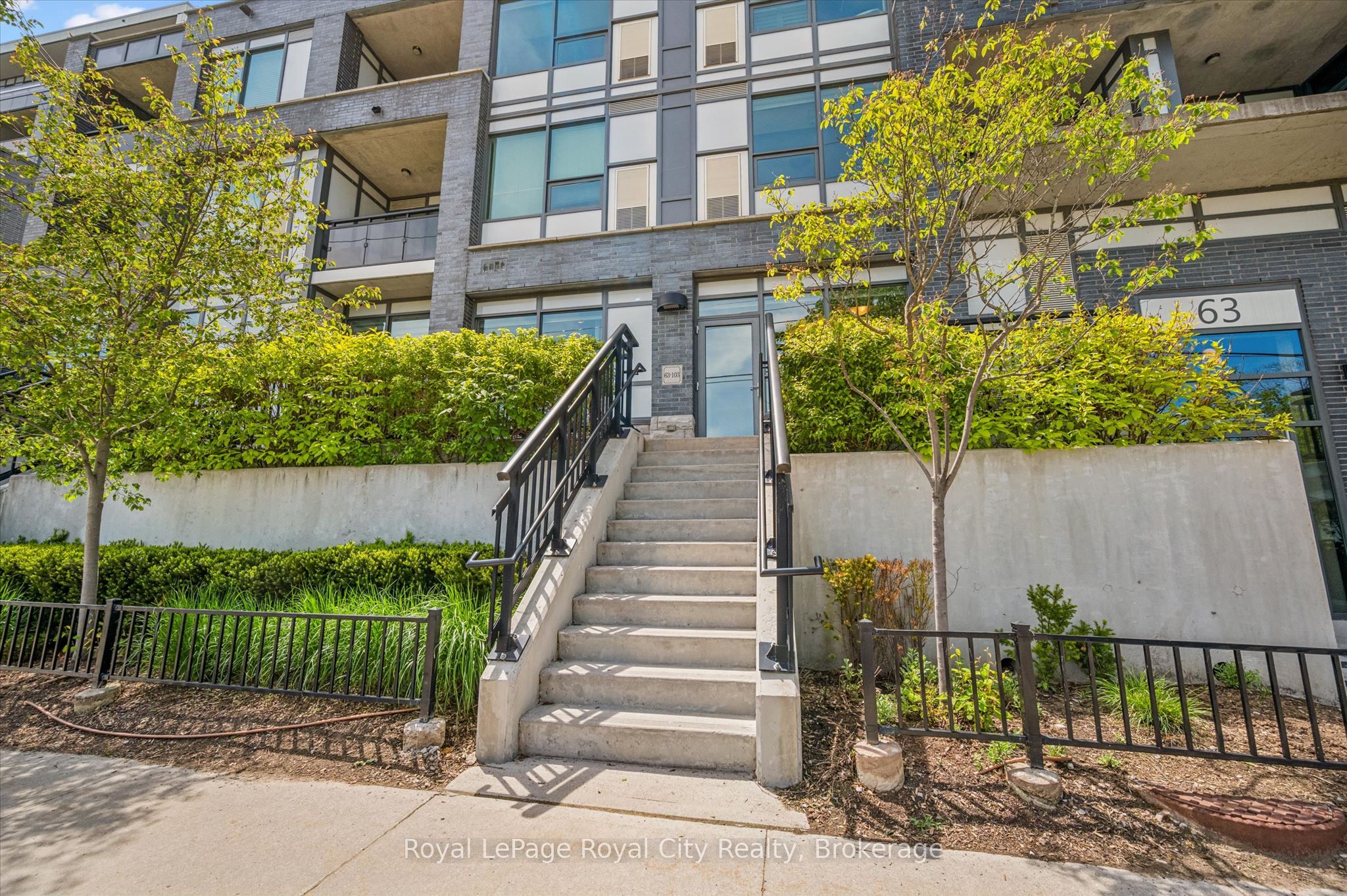 63 Arthur Street S 103