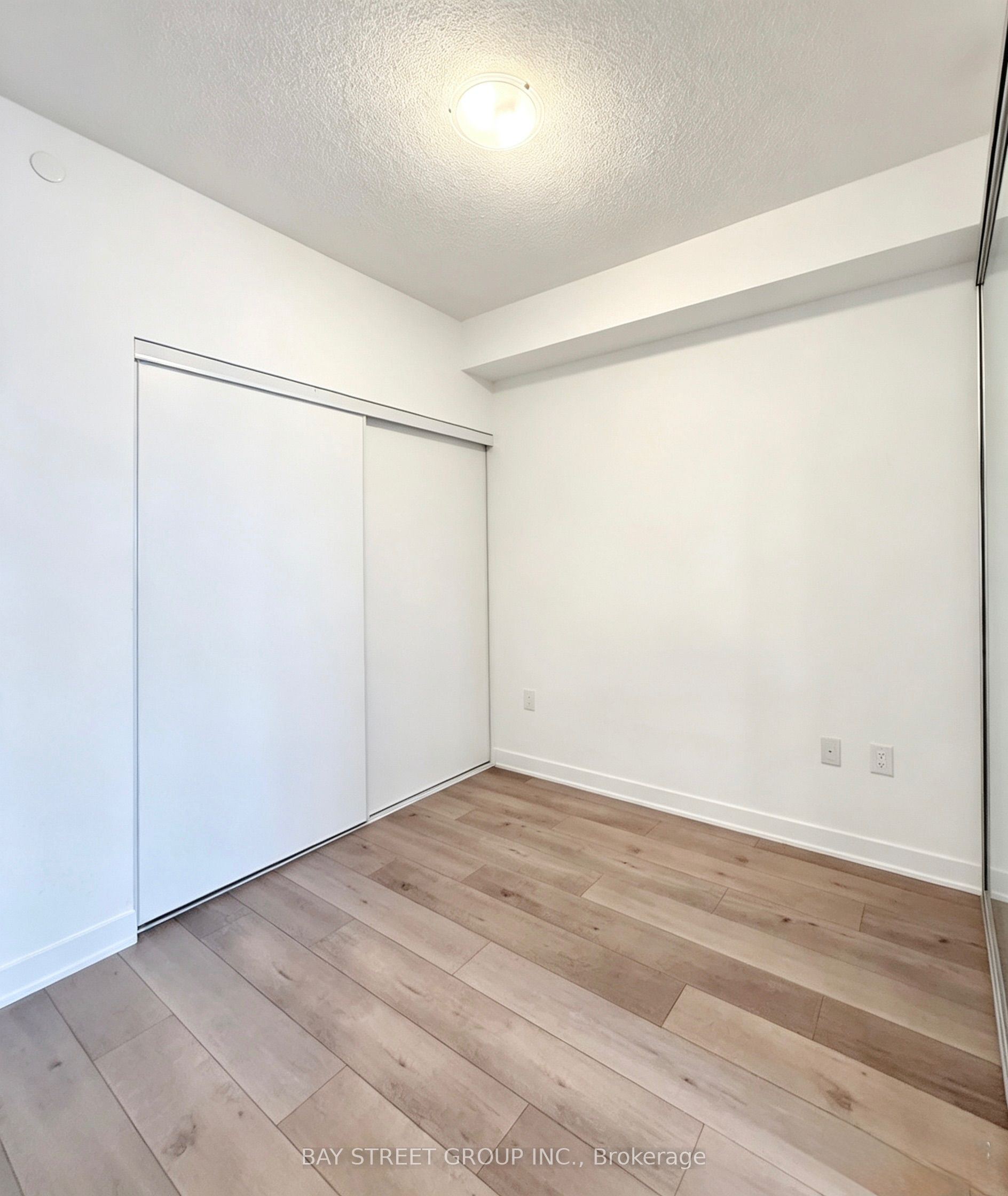 10 Honeycrisp Crescent 710