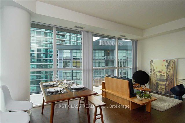 20 Bruyeres Mews 1610