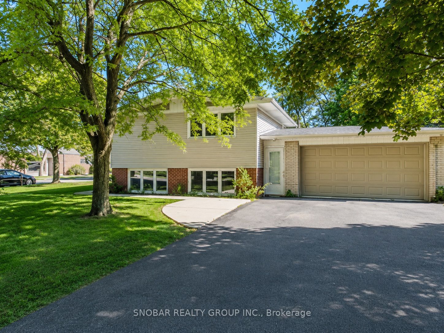 141 Summitcrest Drive