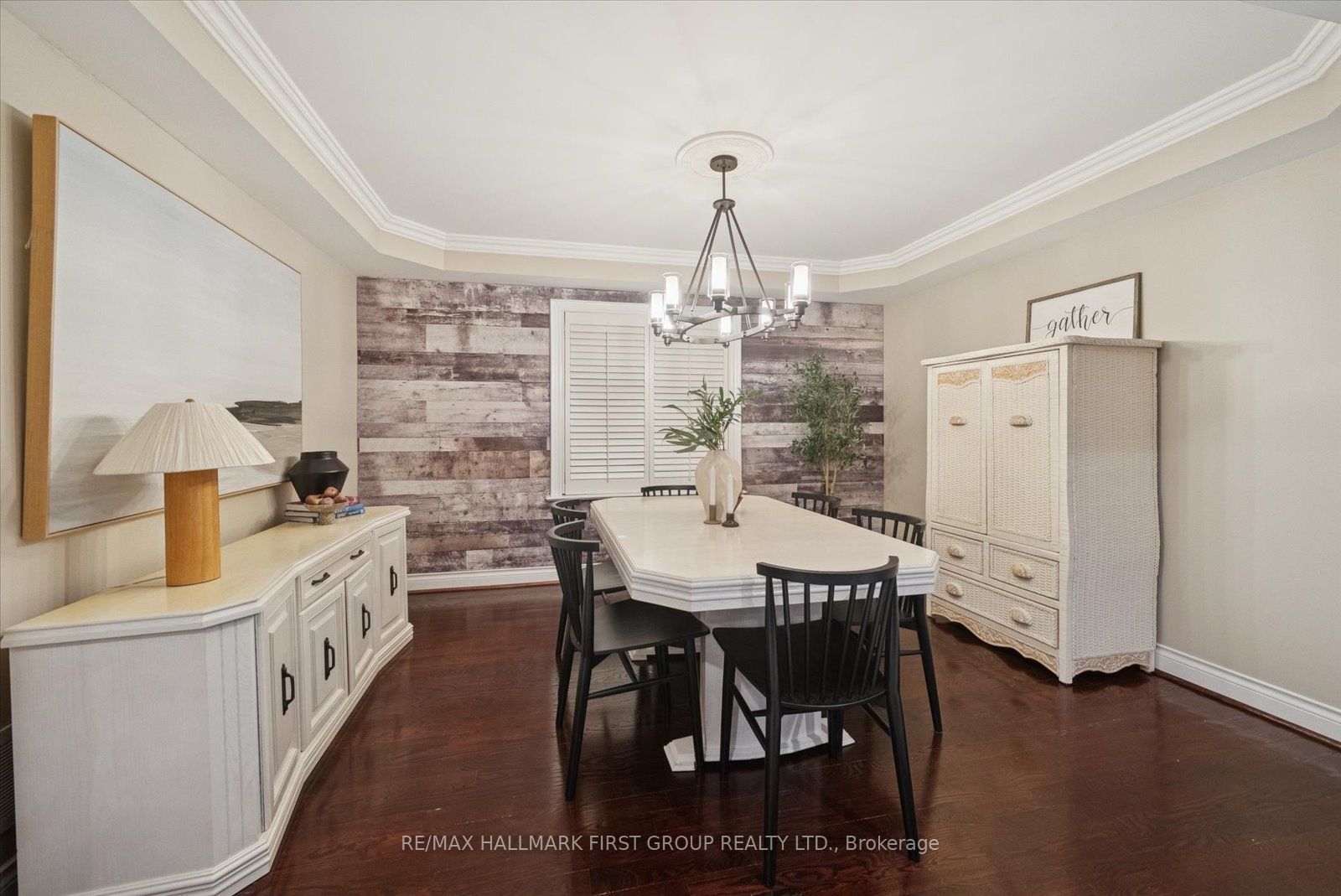 1779 WOODVIEW Avenue