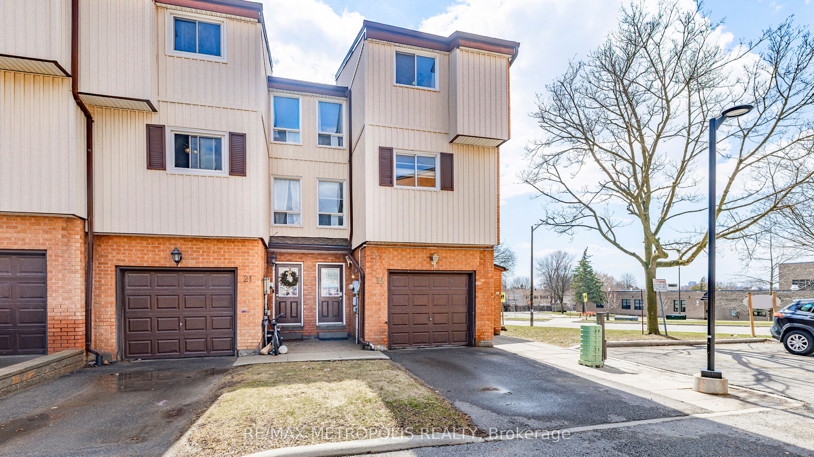 601 Galahad Drive 19