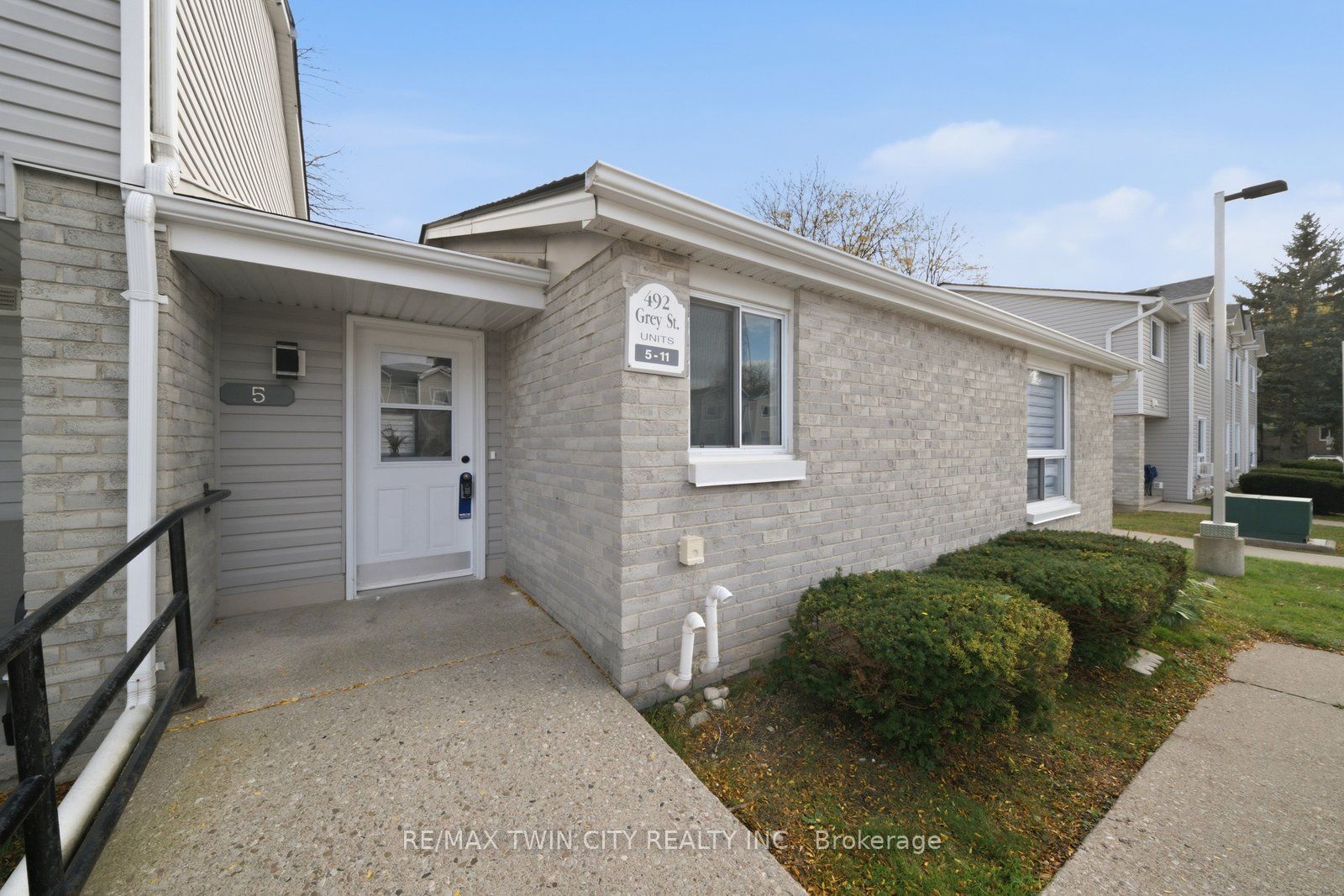 492 Grey Street 5