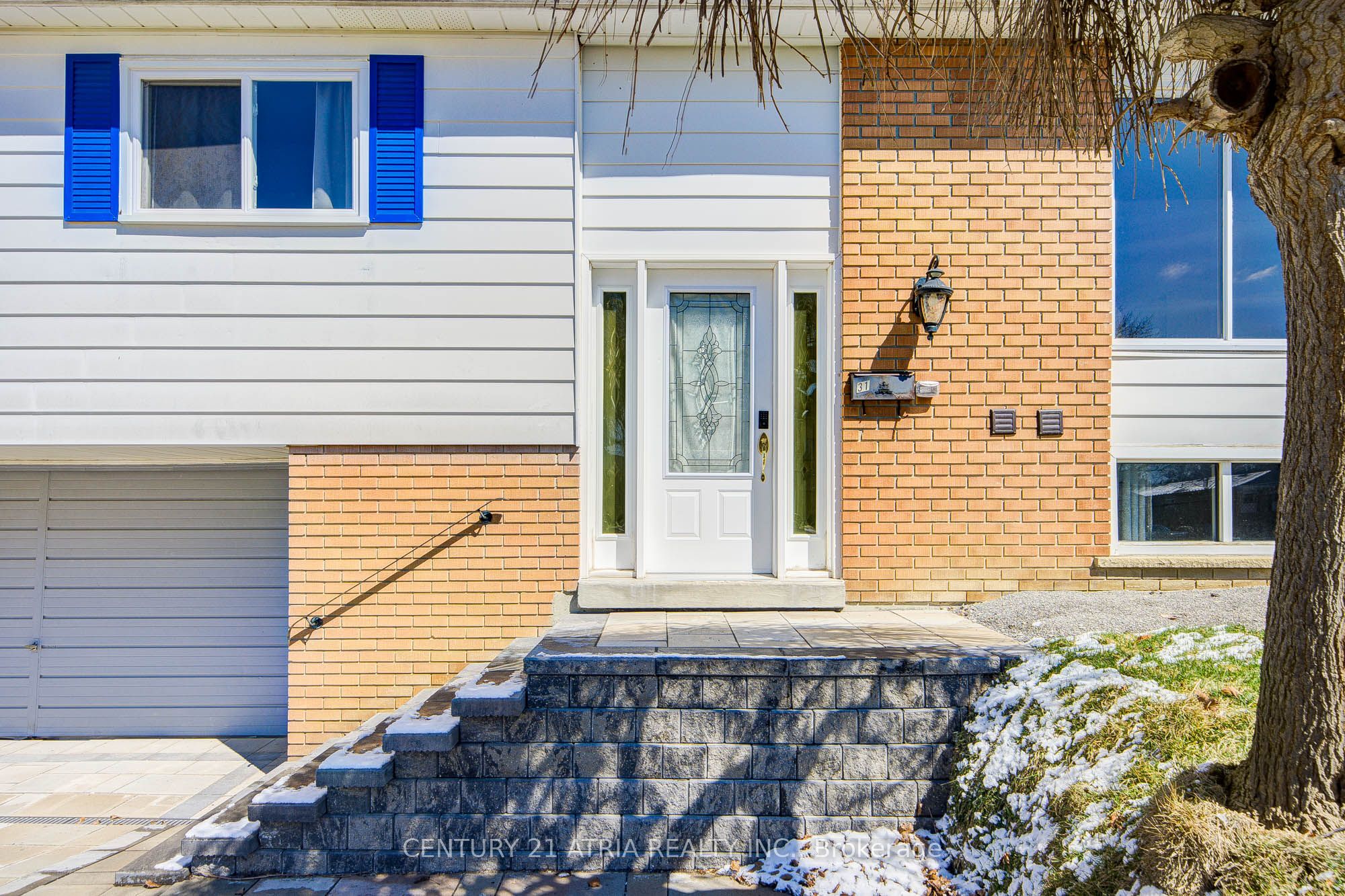31 Sir Caradoc Place