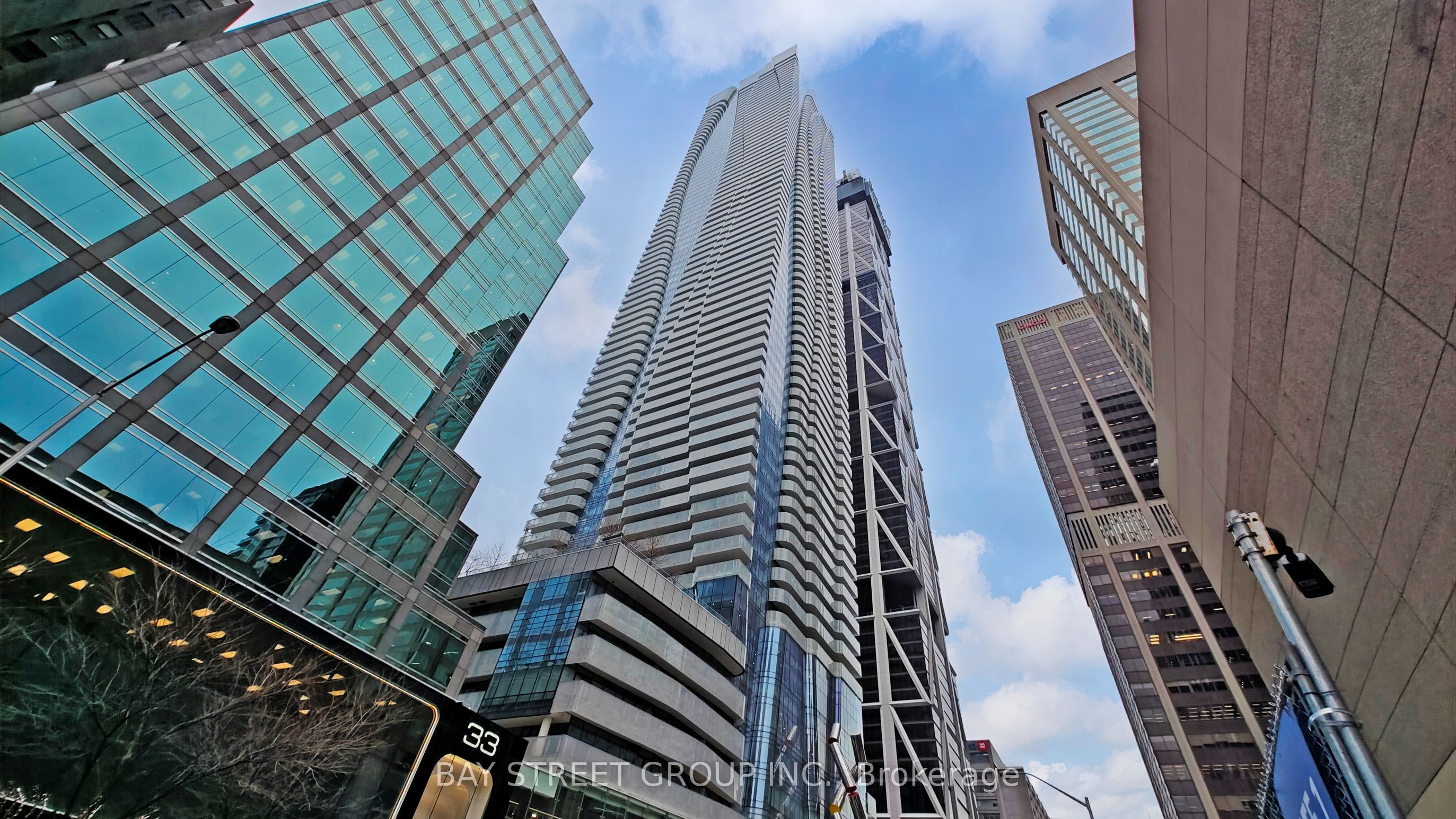 1 Bloor Street E 1701