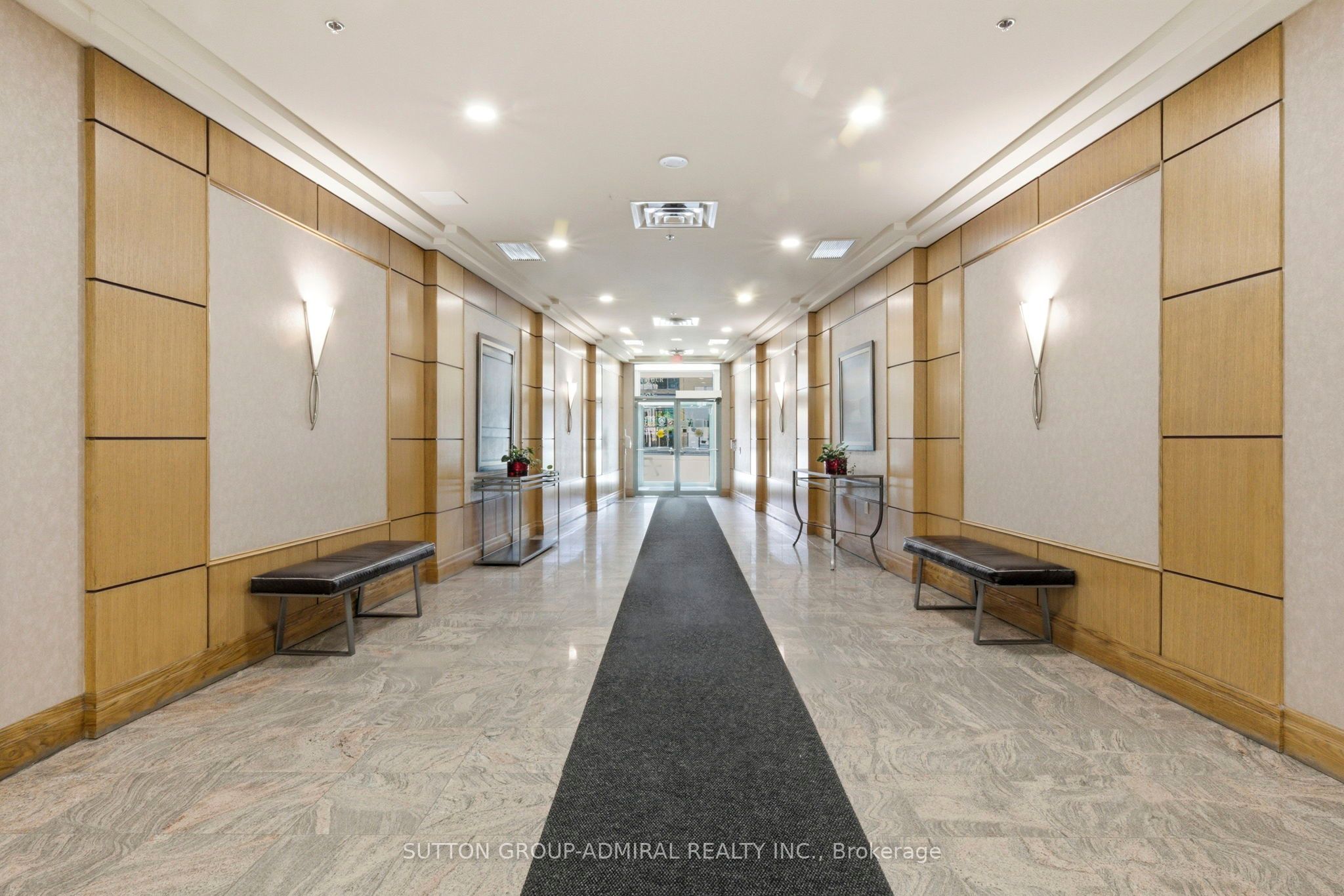 5500 Yonge Street 1403