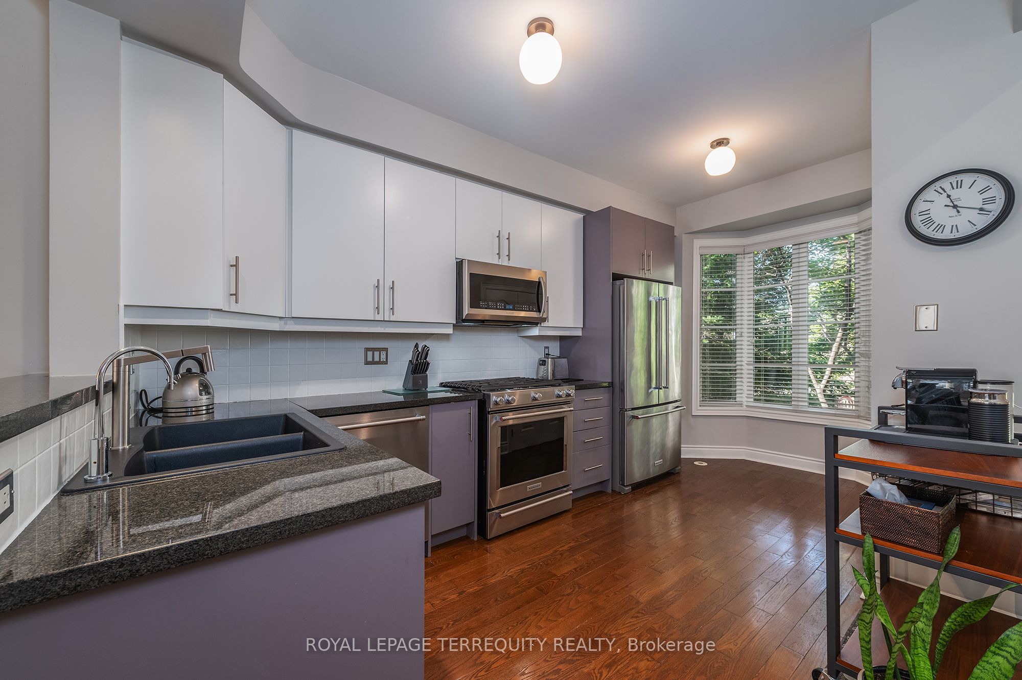 265 Van Dusen Boulevard 9