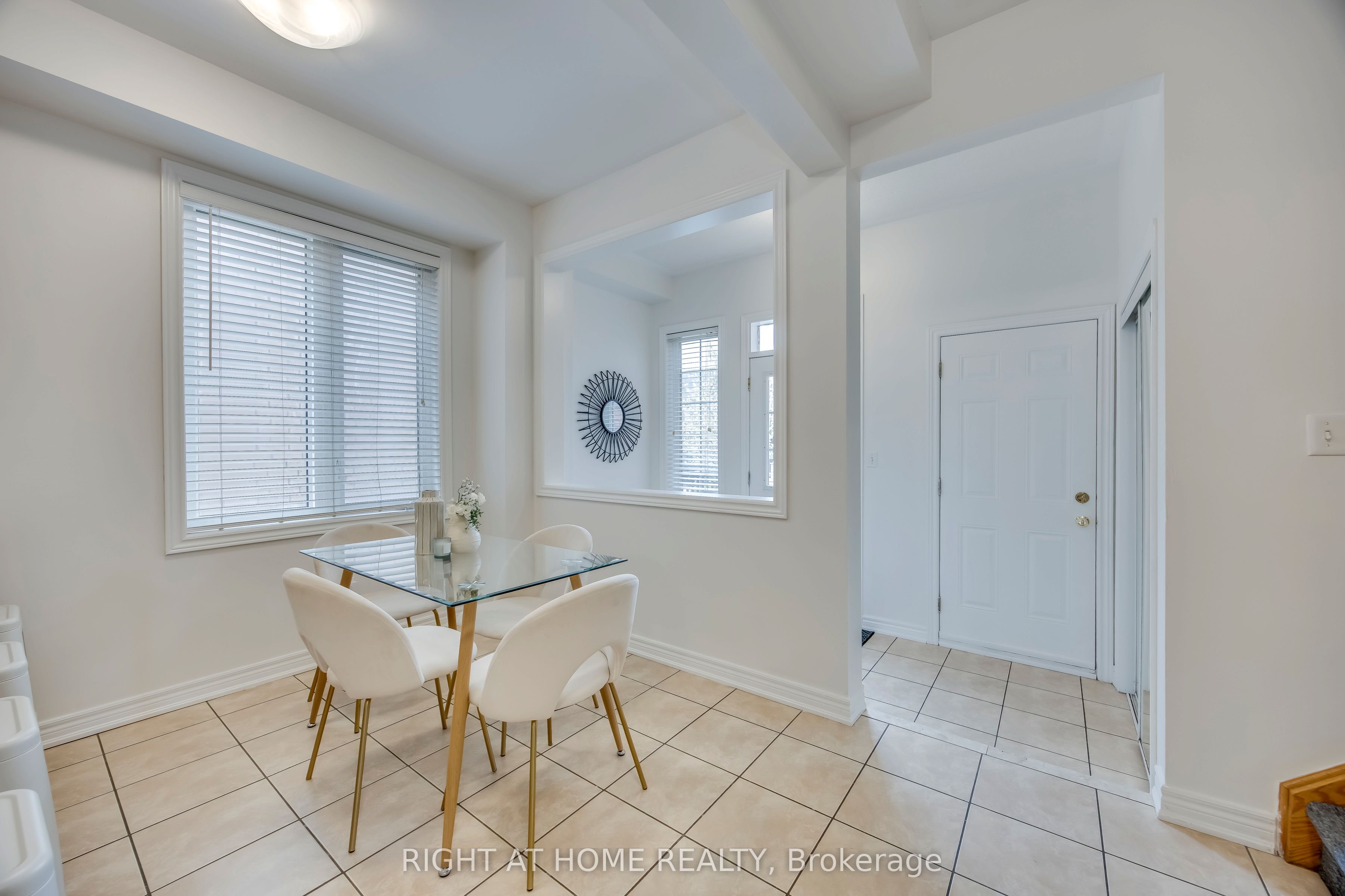 1015 Galesway Boulevard 13