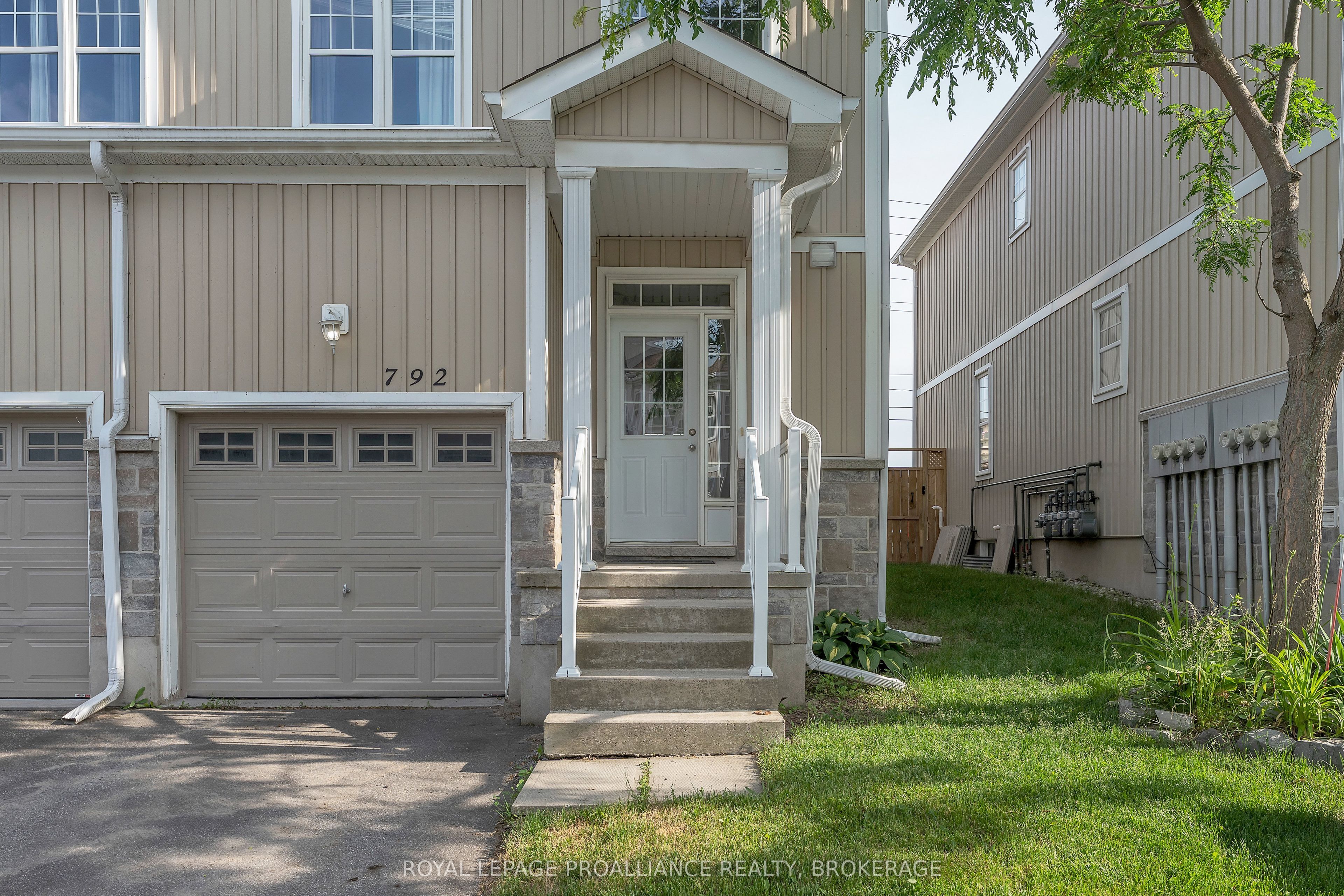 792 Newmarket Lane