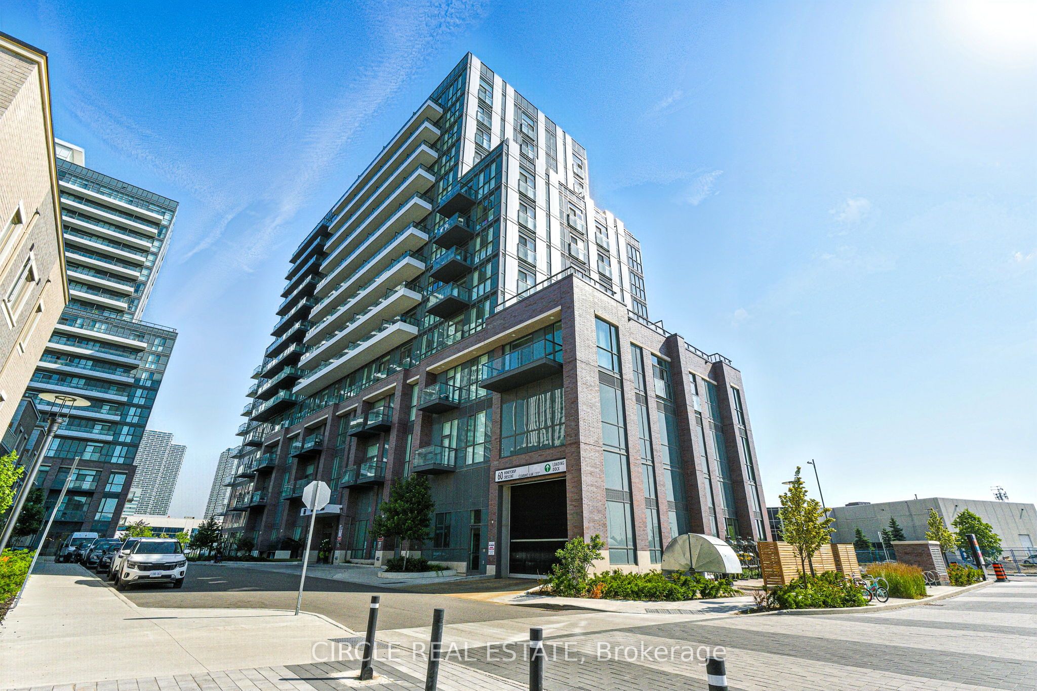 60 Honeycrisp Crescent 201