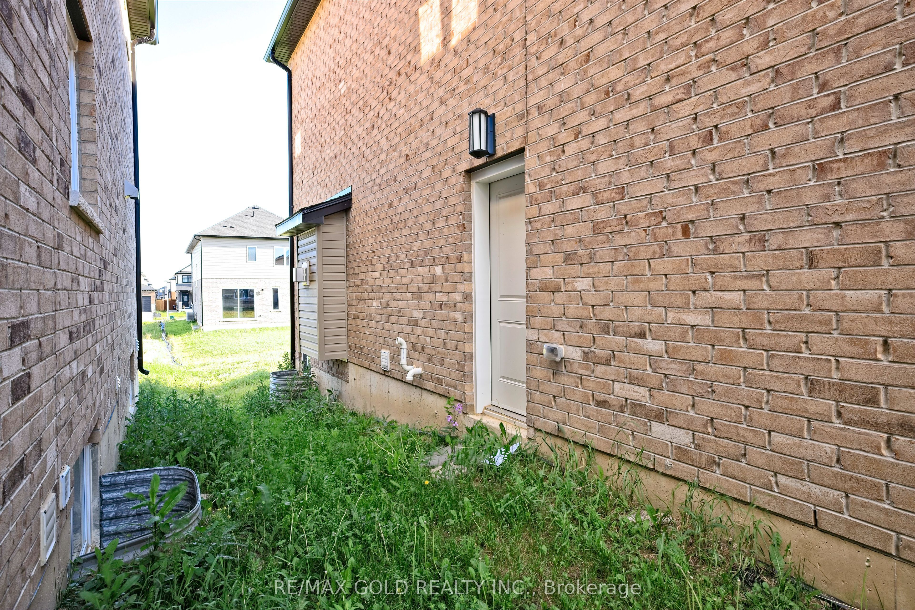 2606 Bateman Trail