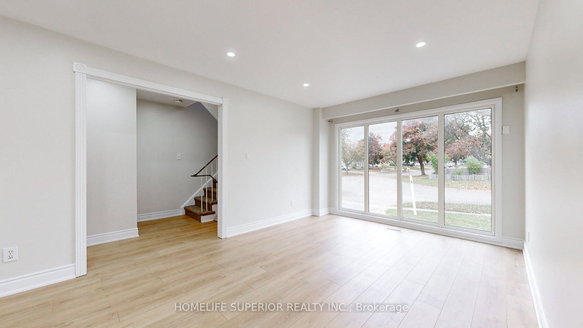 380 Vancouver Crescent