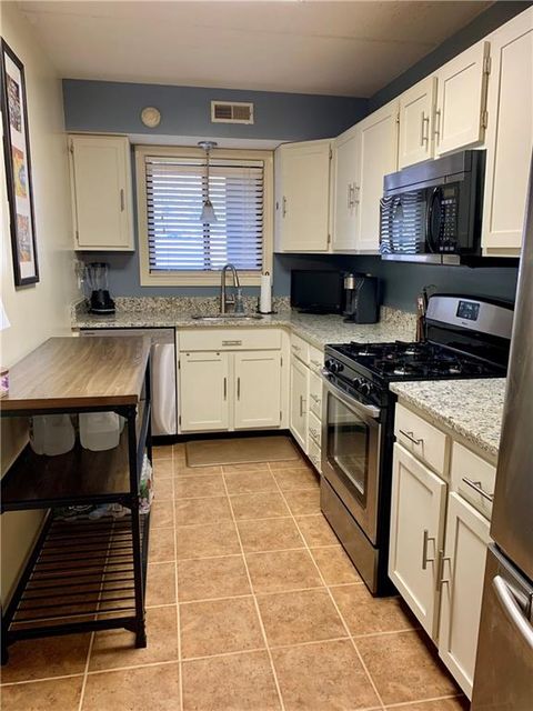 650 East Greenwich Avenue Unit 5-102, West Warwick, RI 02893 - MLS#: 1379920