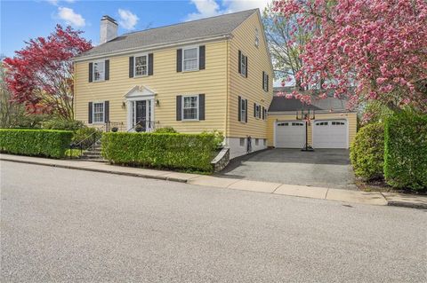 60 Ayrault Street, Newport, RI 02840 - MLS#: 1383547