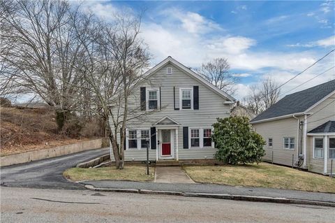86 Summit Avenue, West Warwick, RI 02893 - MLS#: 1381367