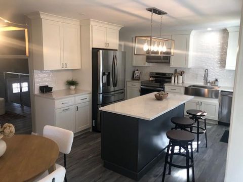 6 Buttonwood Circle, North Attleboro, MA 02760 - MLS#: 1381562
